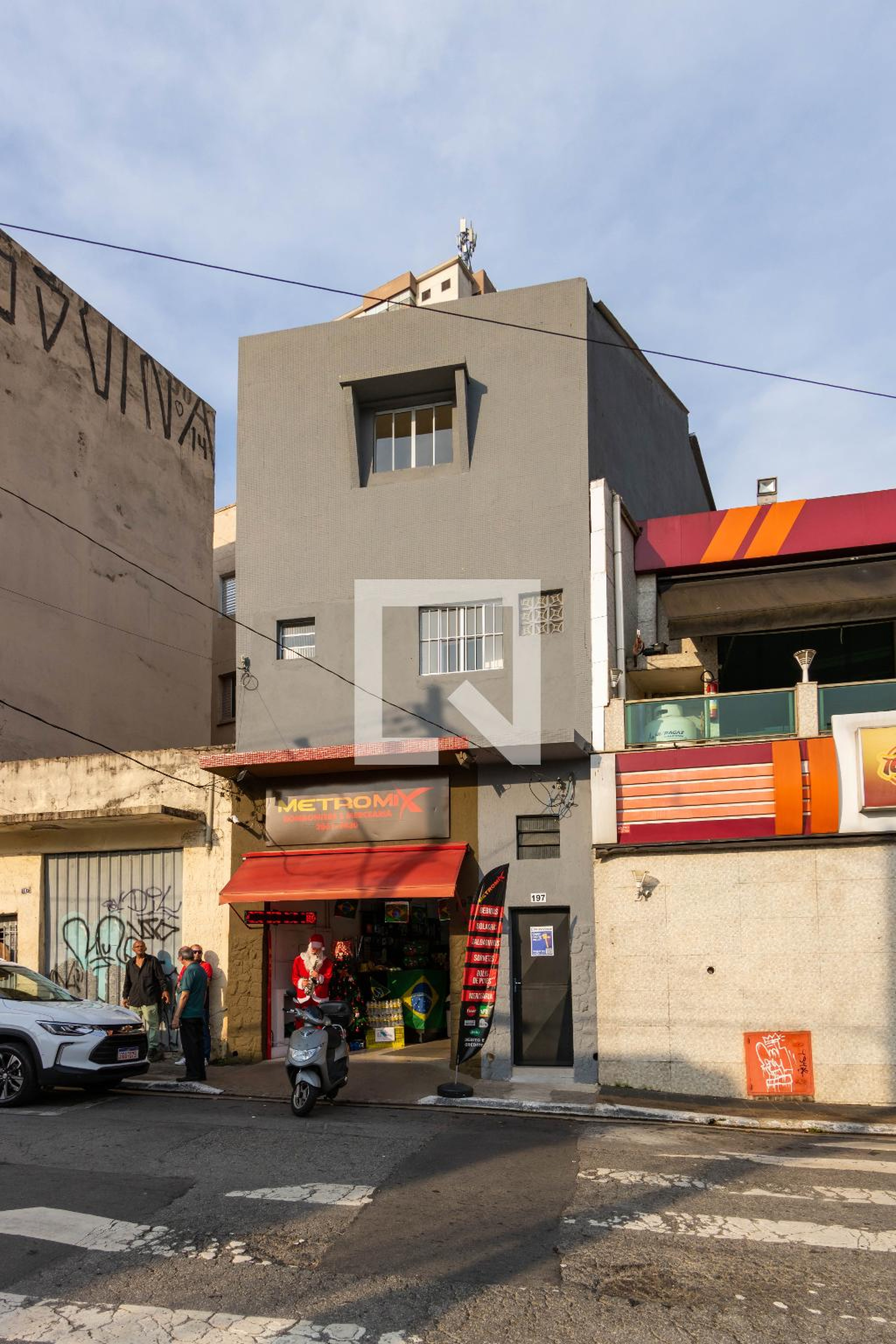 Fachada Condomínio em Rua Itamumbuca, 197