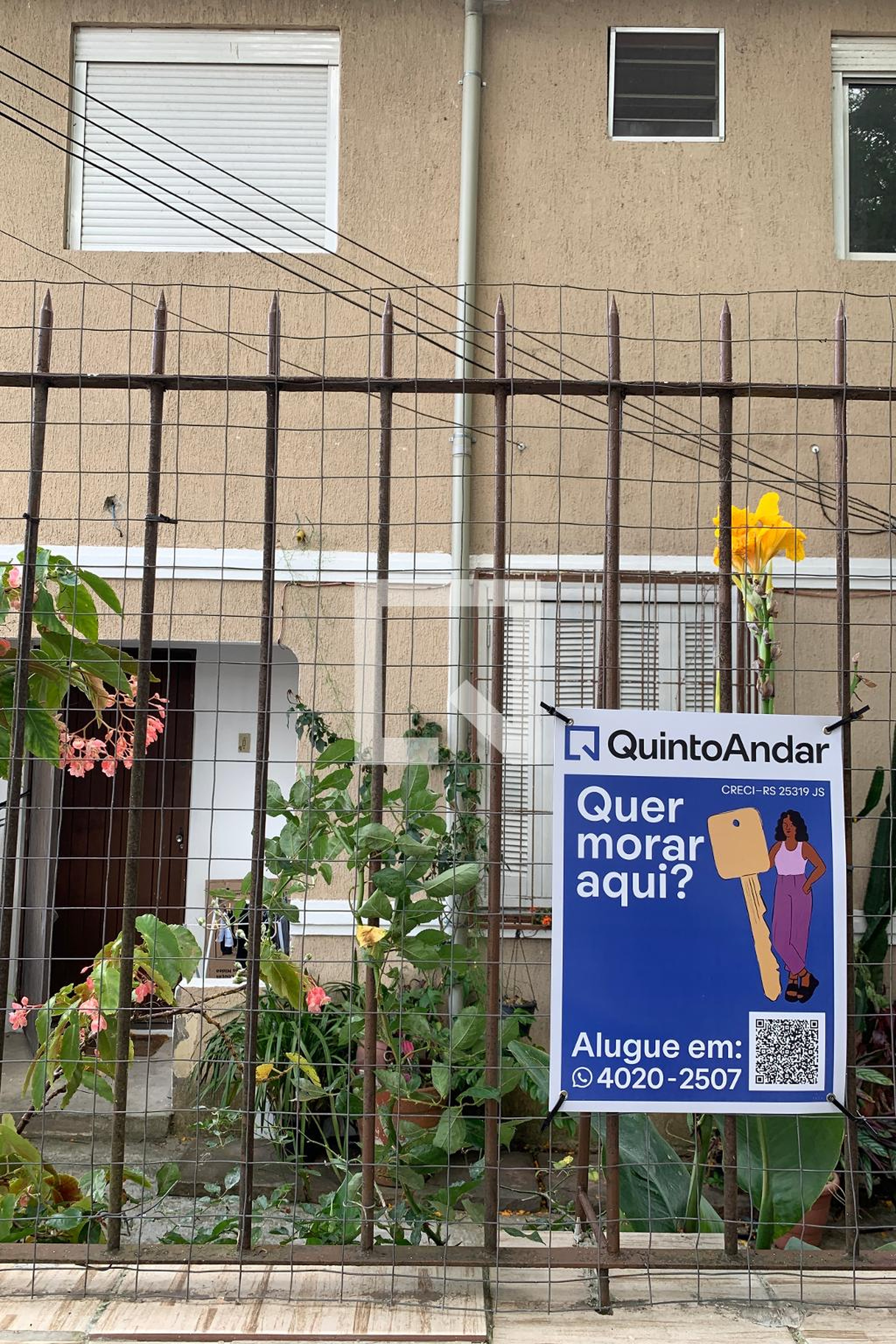 Fachada Condomínio em Rua Marista, 41