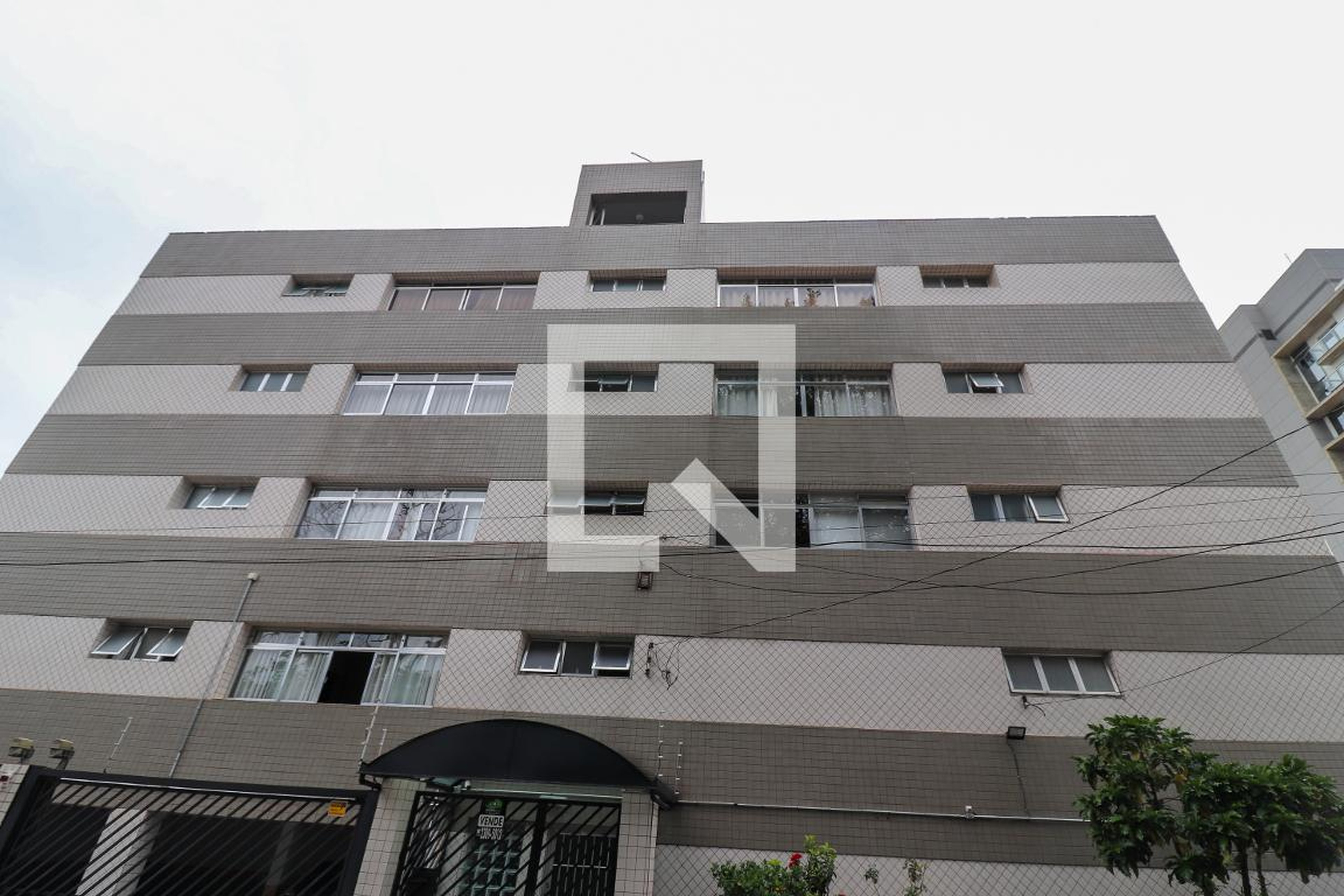 Fachada Condomínio em Rua Tijuco Preto, 1565