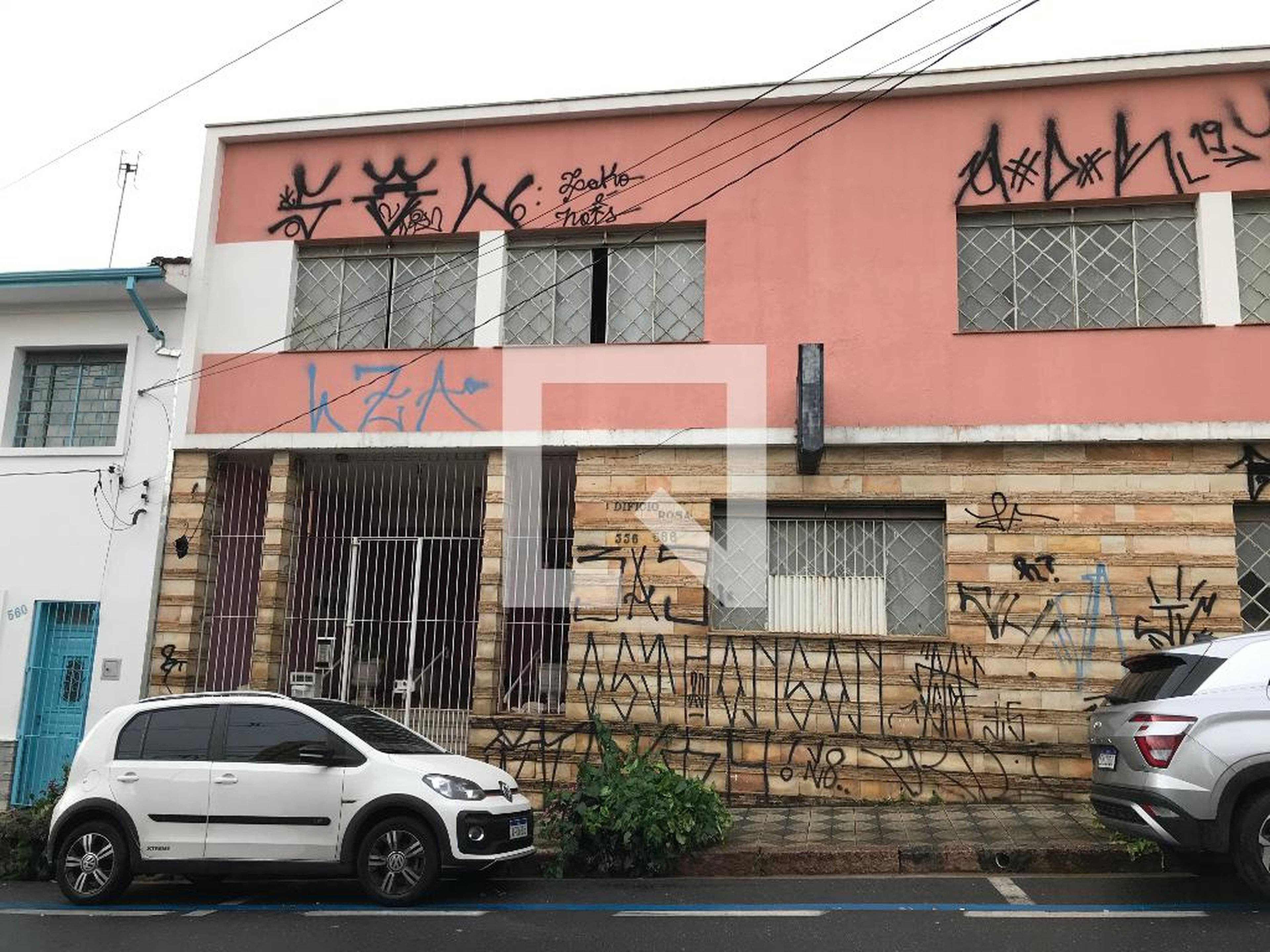 Fachada Condomínio em Rua Professor Toledo, 557