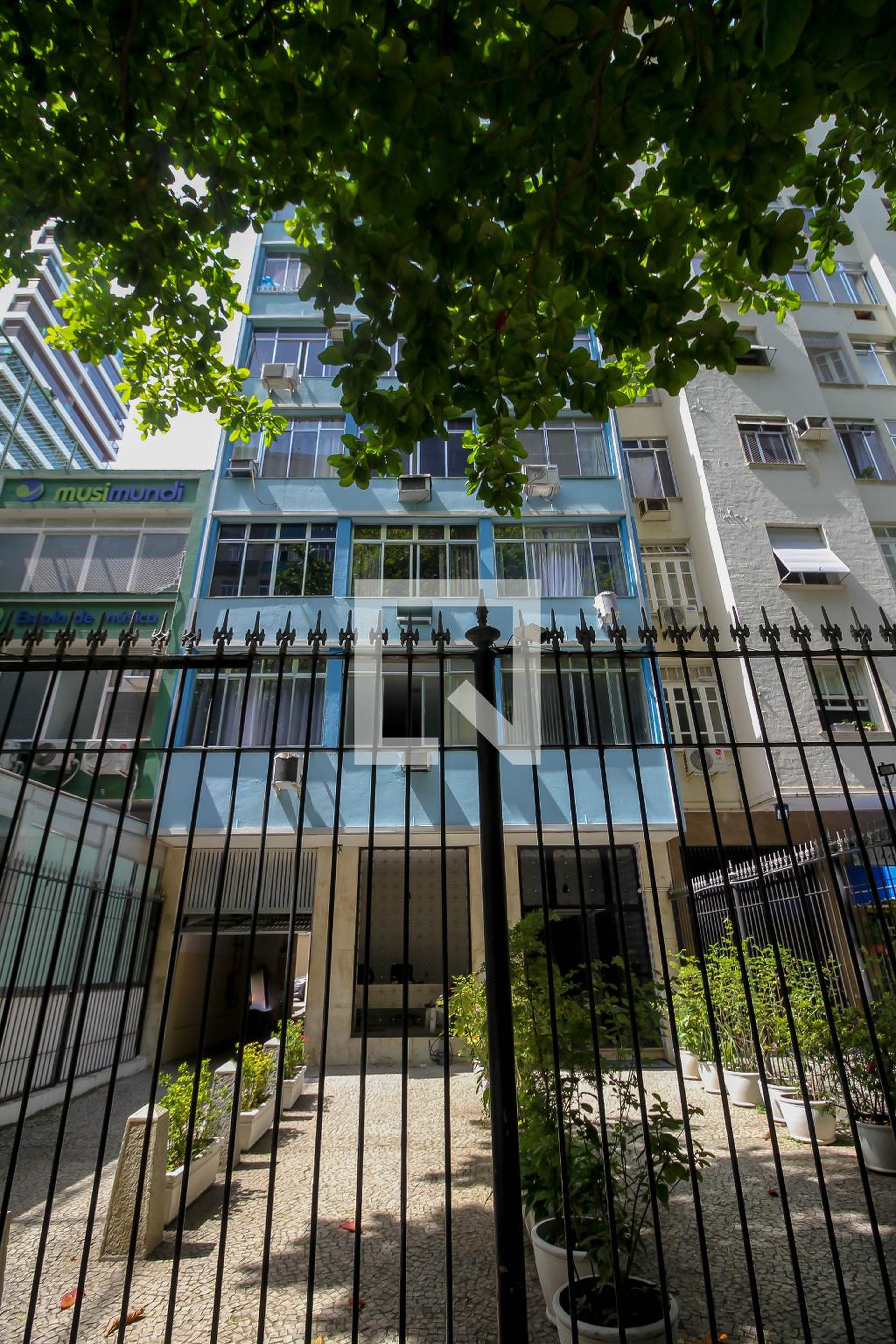 Fachada do Prédio Edificio Himalah