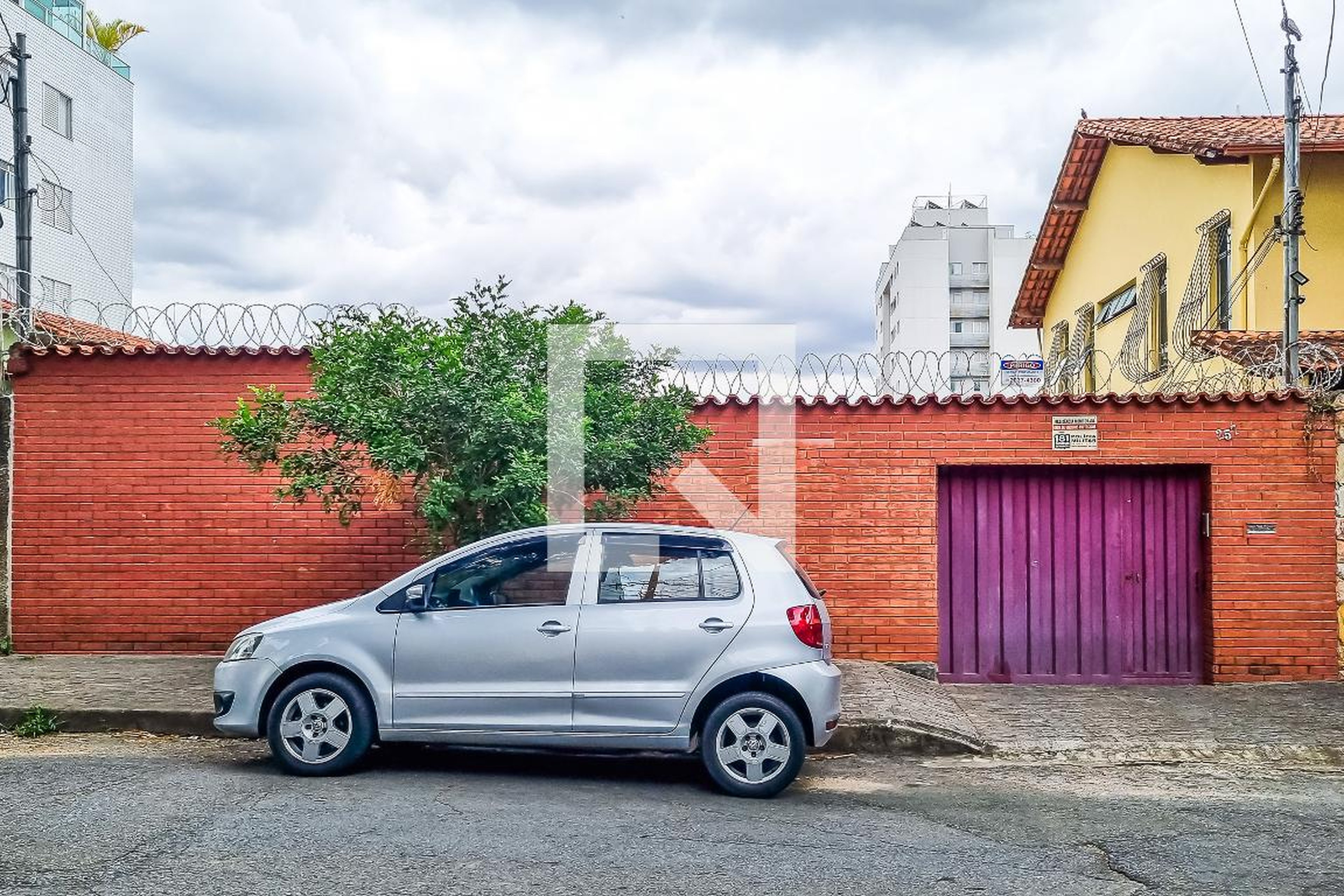Fachada Condomínio em Rua Áureliano Lessa, 257