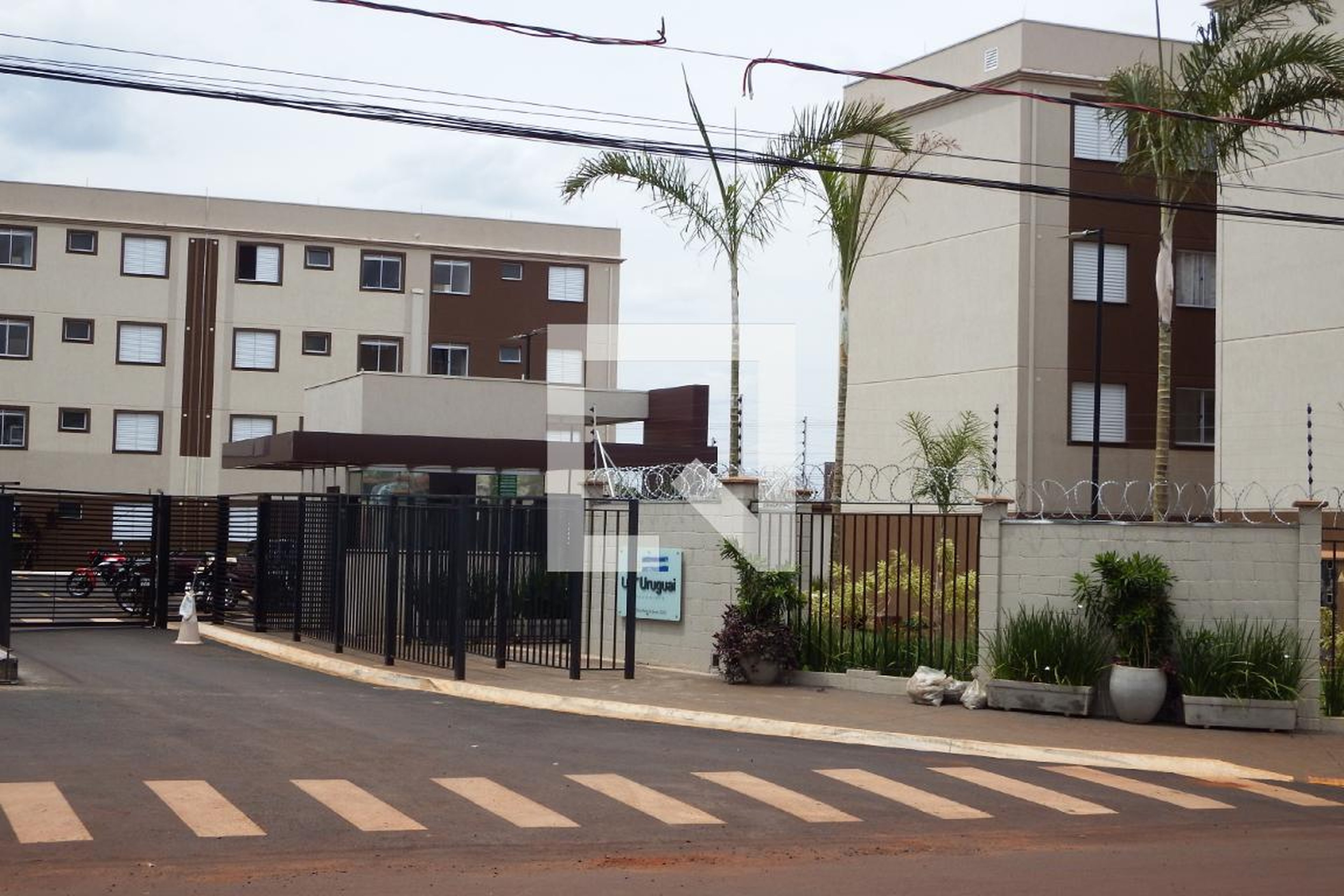 Fachada do condomínio Condomínio Lar Uruguai