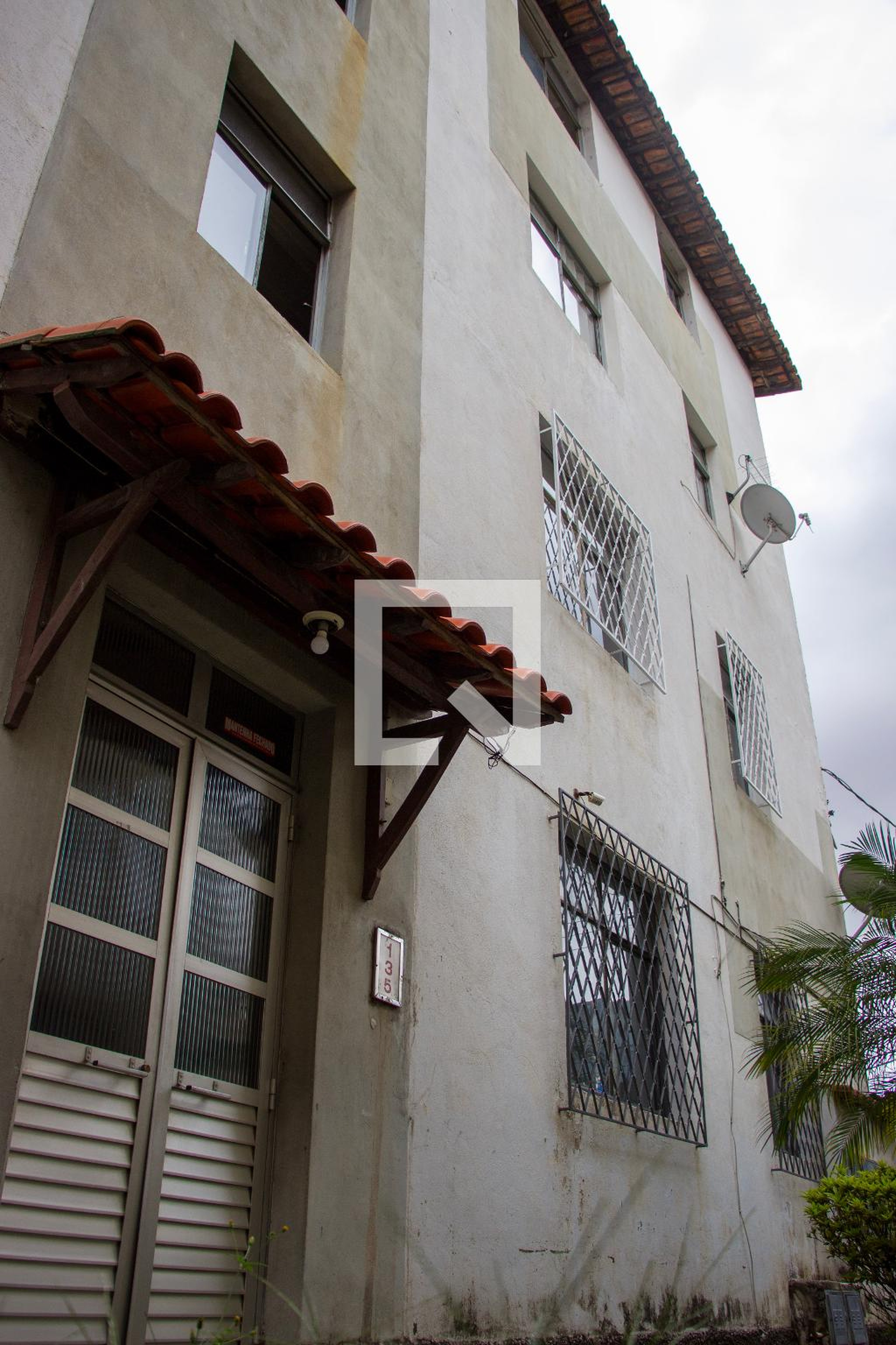 Fachada Condomínio em Rua Manoel Gonçalves, 135
