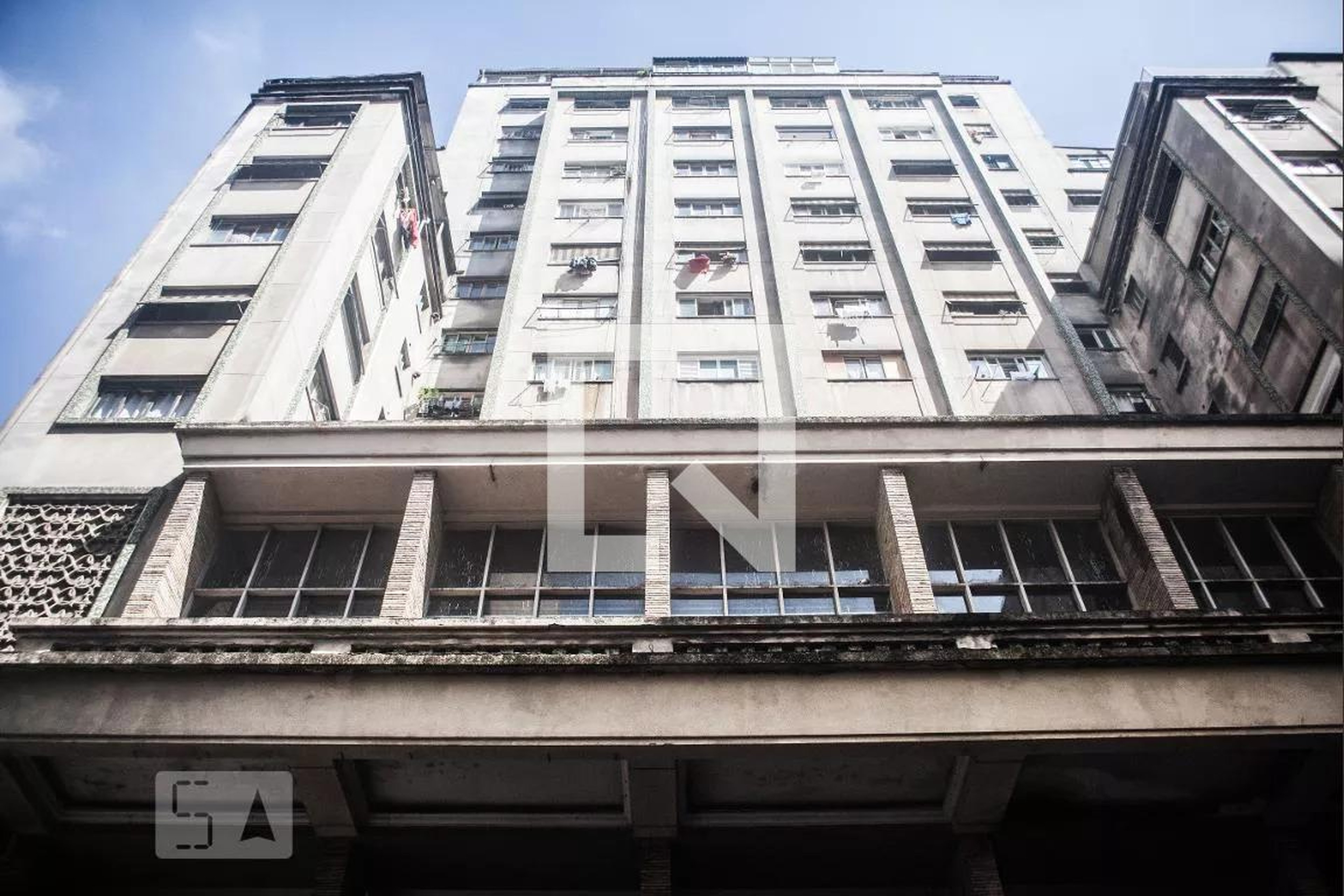 Fachada do Prédio Edifício Araqua