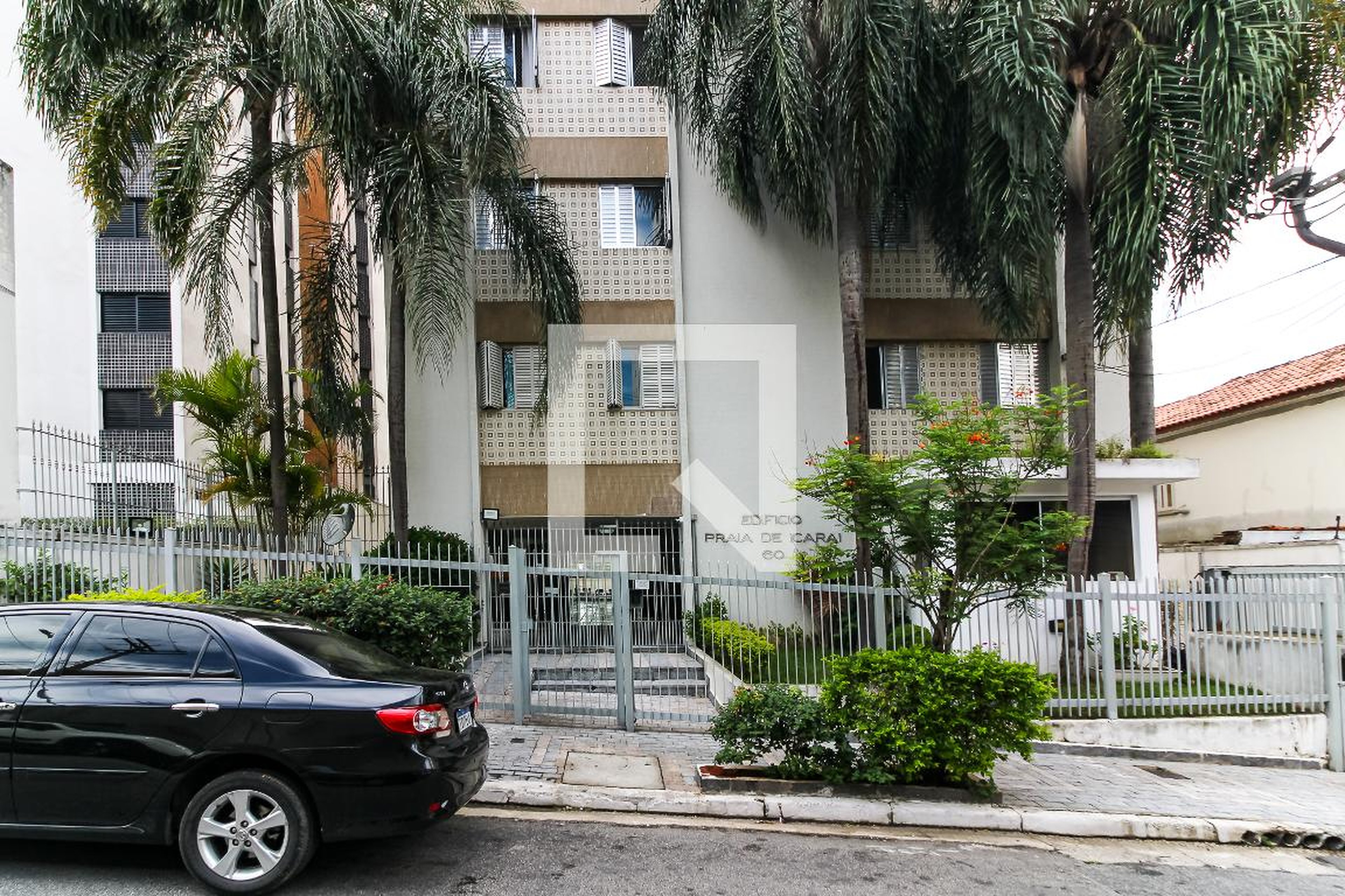 Fachada do Condomínio Edifício Praia de Icarai