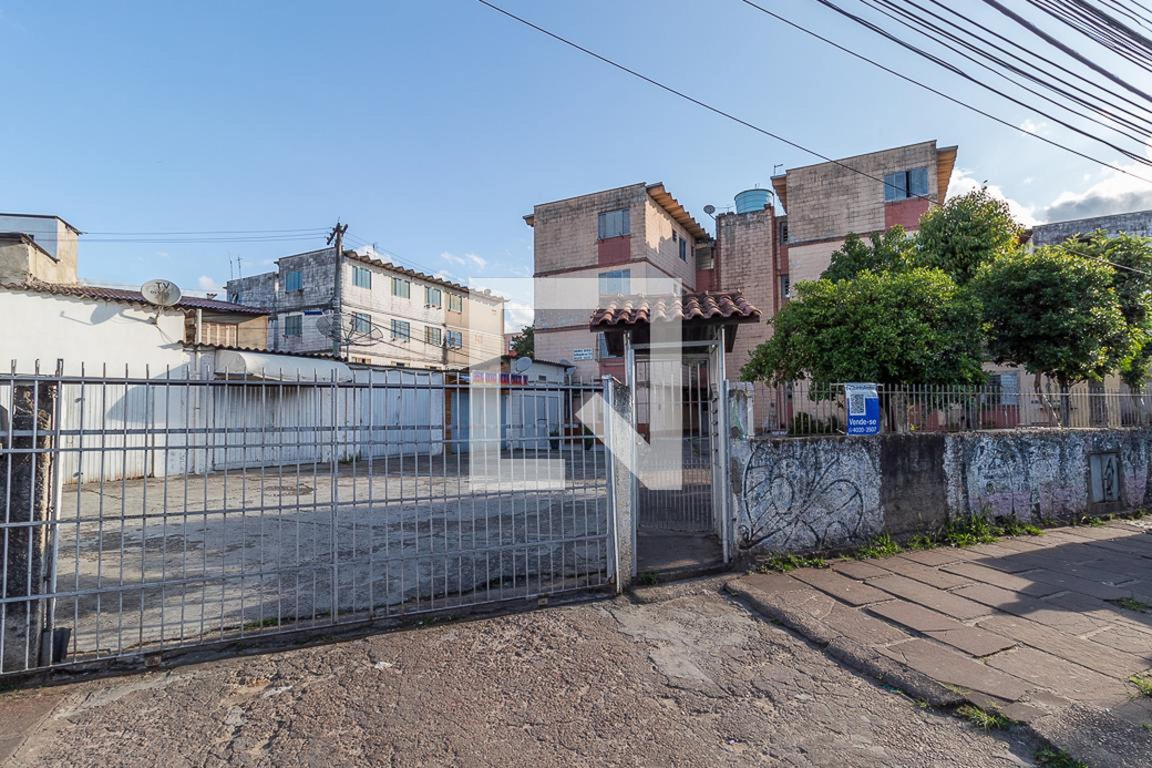 Fachada Condomínio em Avenida Adelino Ferreira Jardim, 1010