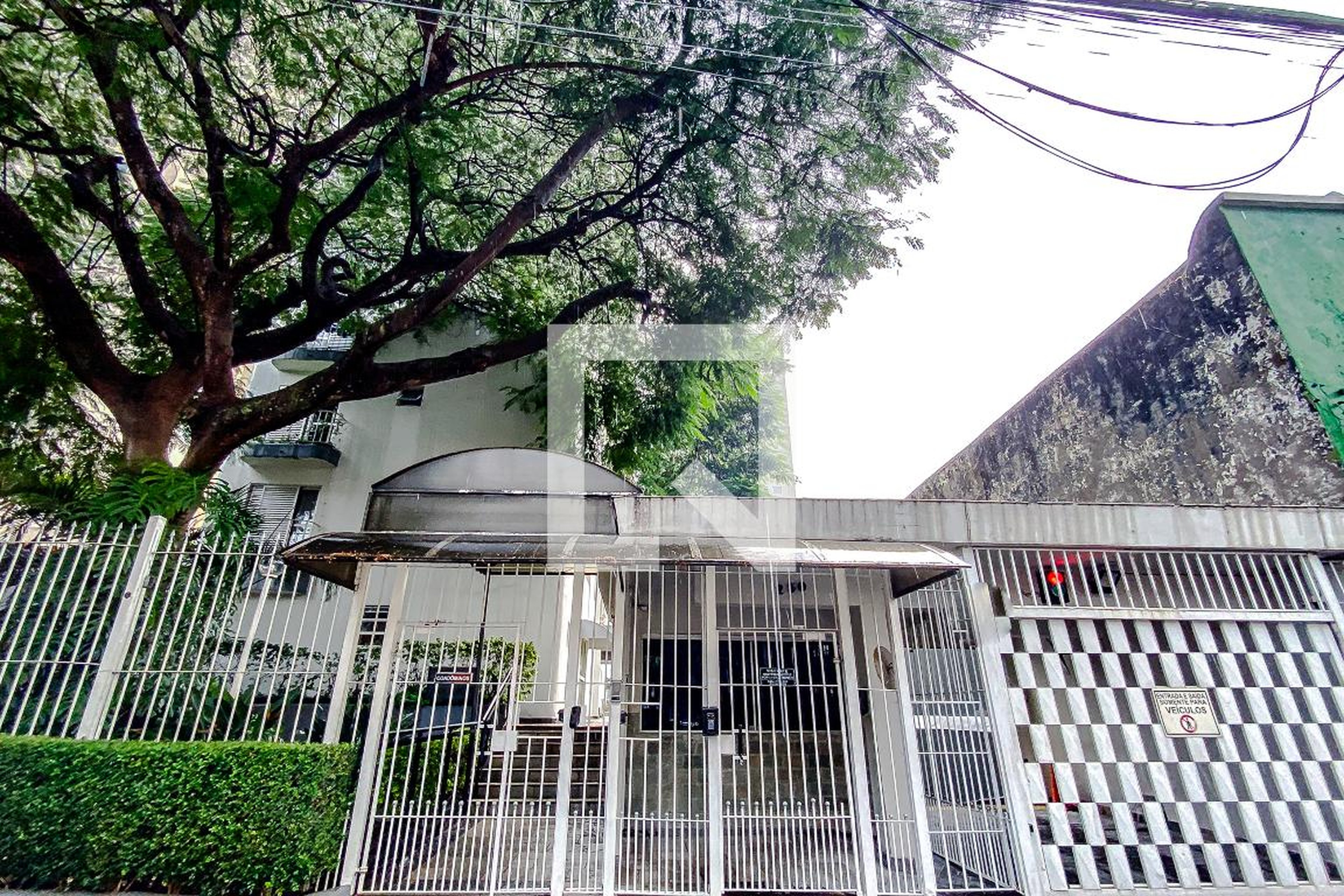 Fachada Condomínio Jardim Dampezzo