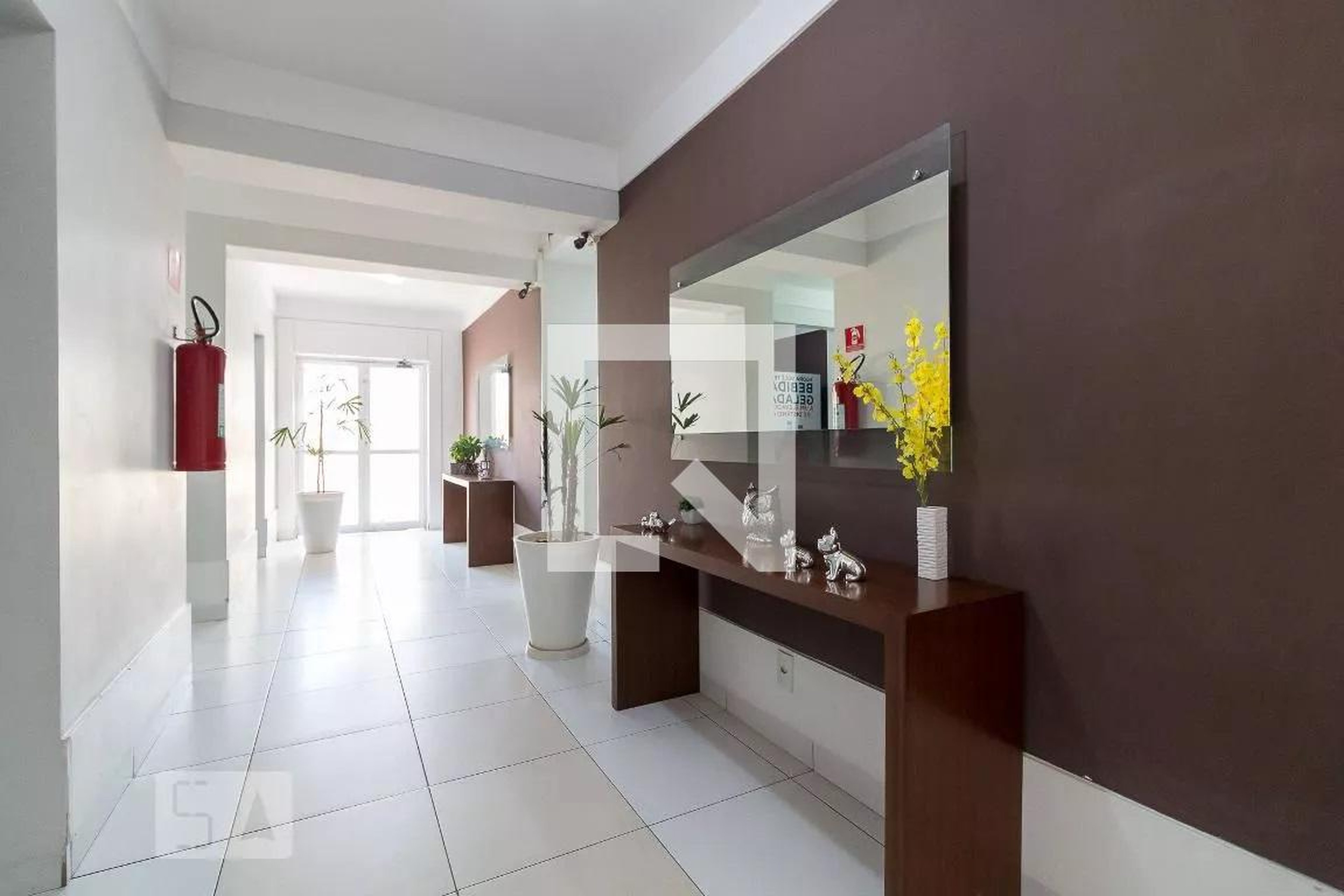 Hall social Condomínio em Rua Claudino Barbosa, 493