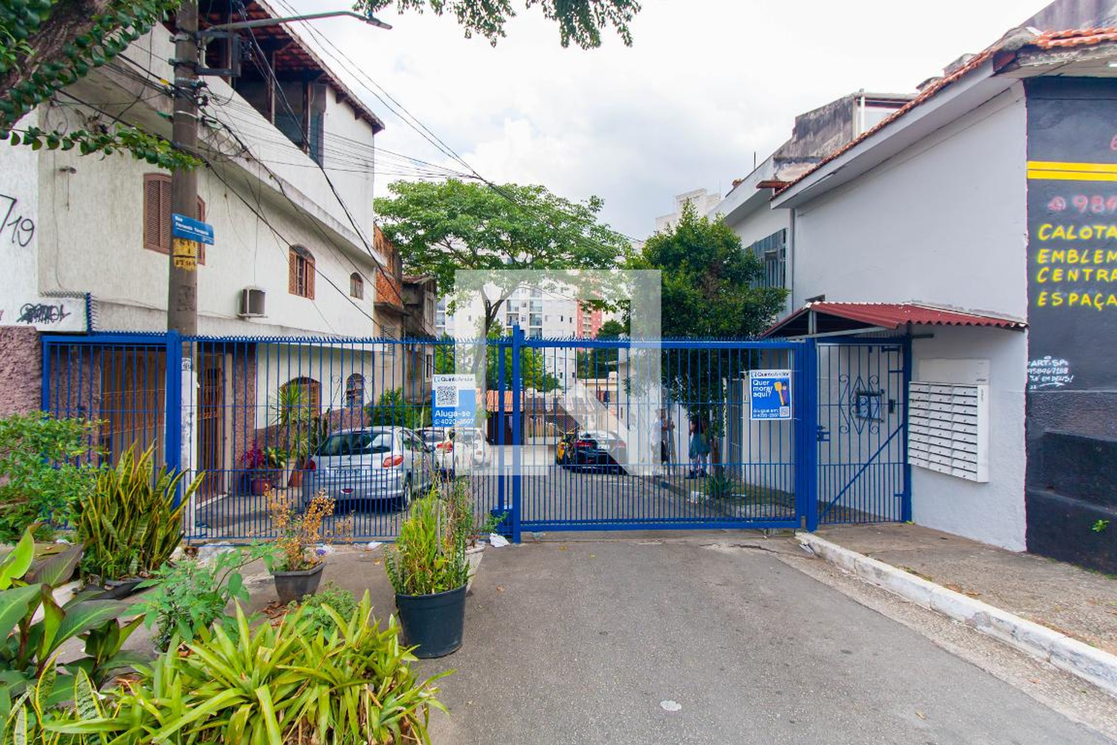 Fachada Condomínio em Rua Fernando Torquato, 03