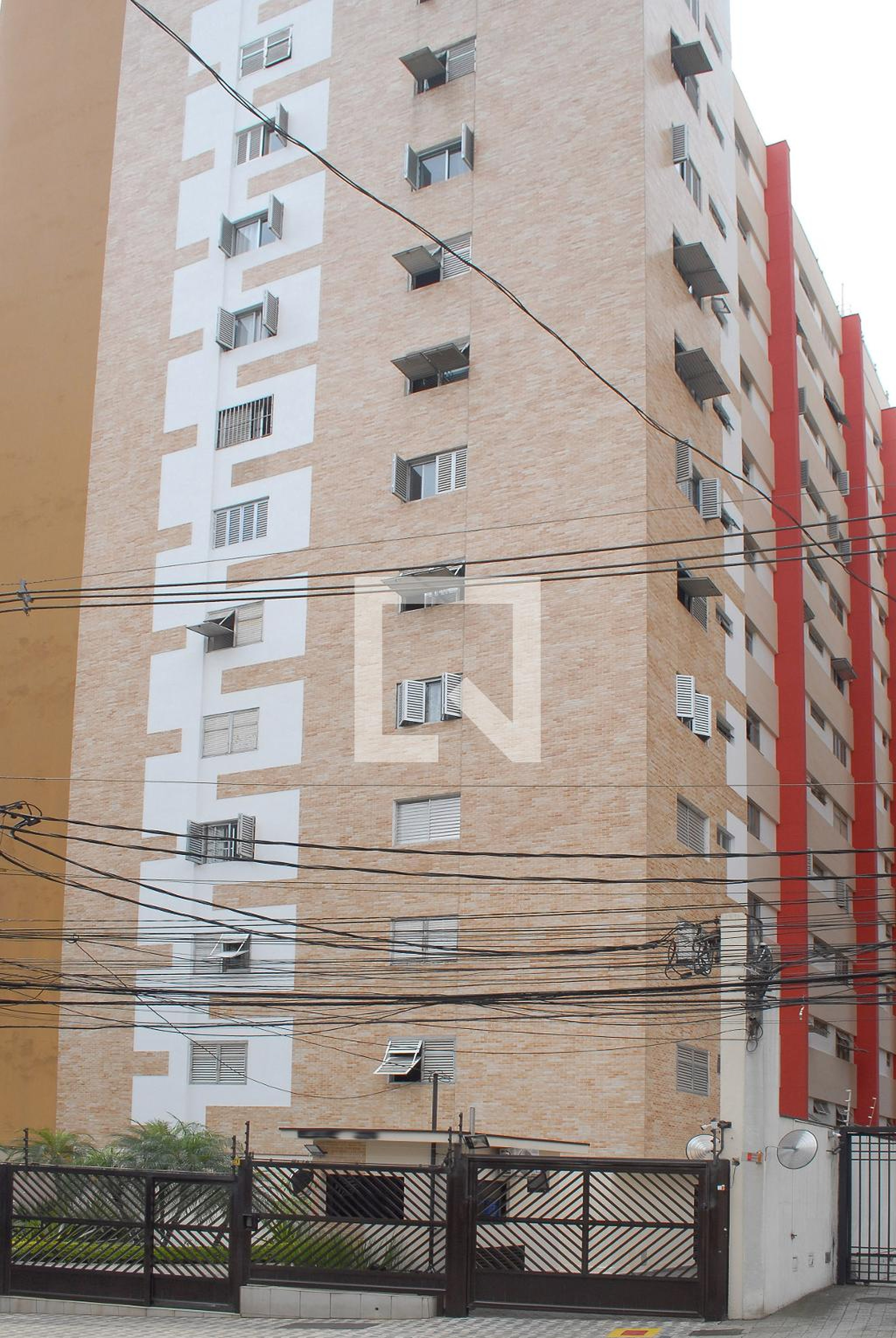 Fachada Condomínio em Rua José Antônio Coelho, 238
