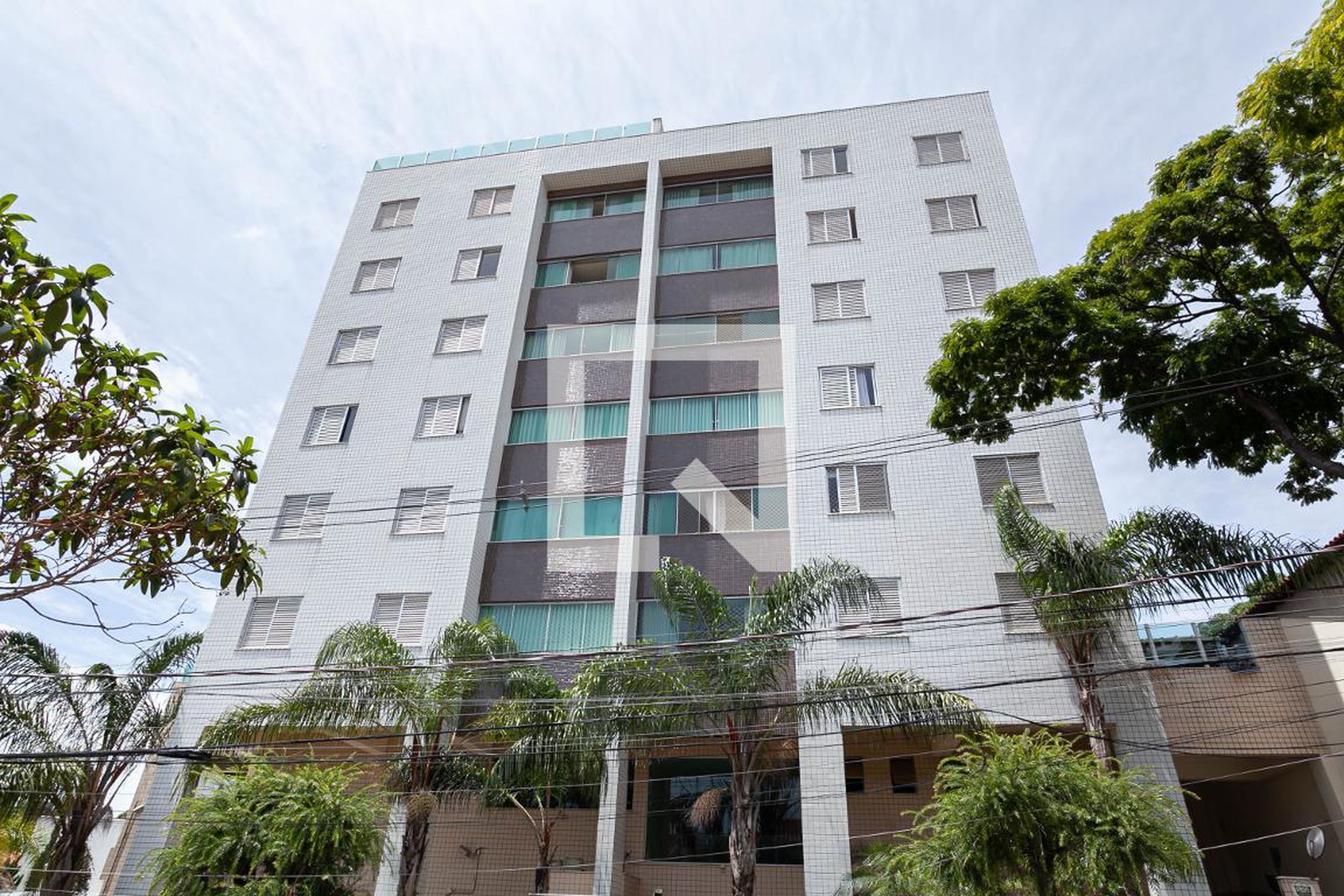 Fachada do prédio Condomínio Salvador Dali