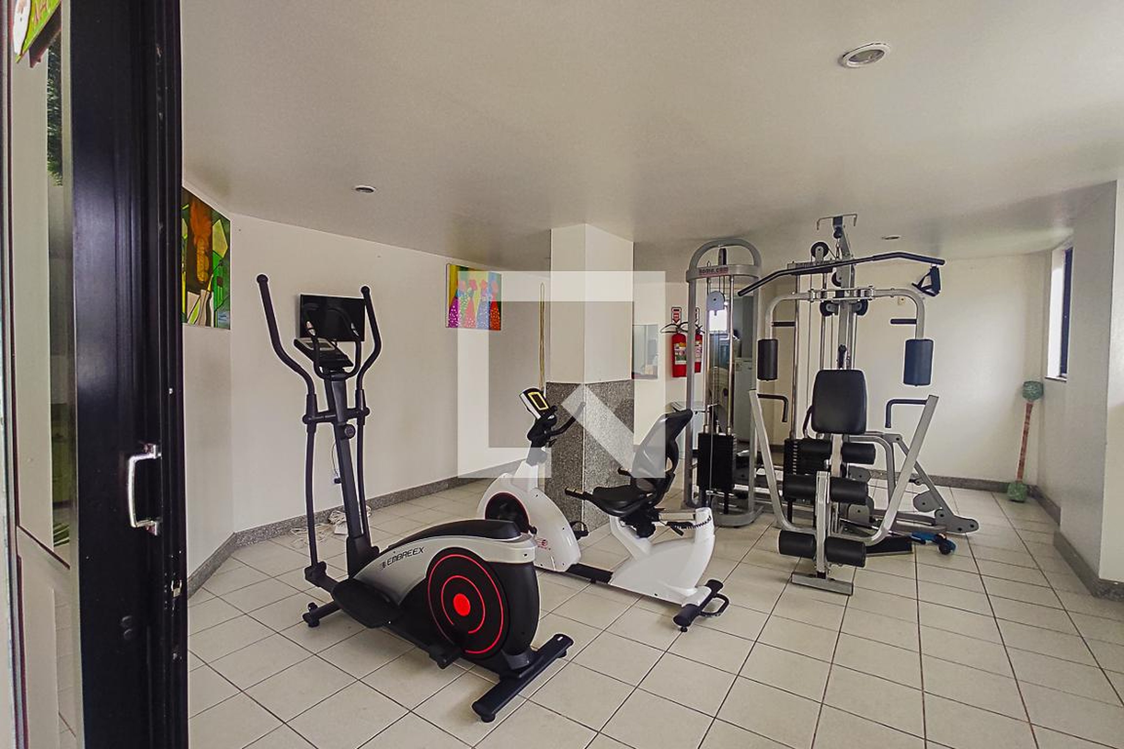 Academia - Edifício Floresta Tropical