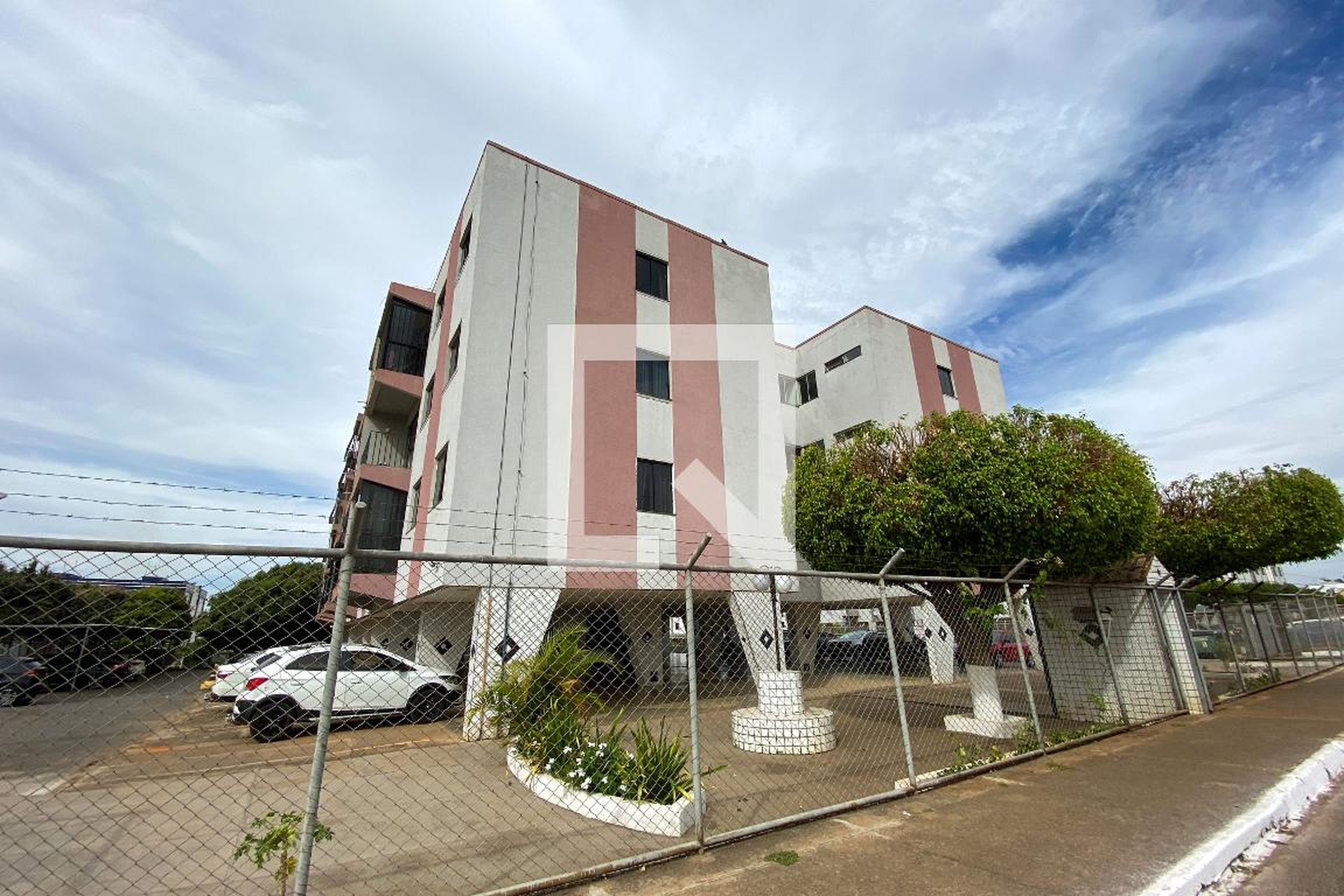 Fachada Condomínio em Qnl 23 Bloco C, 23