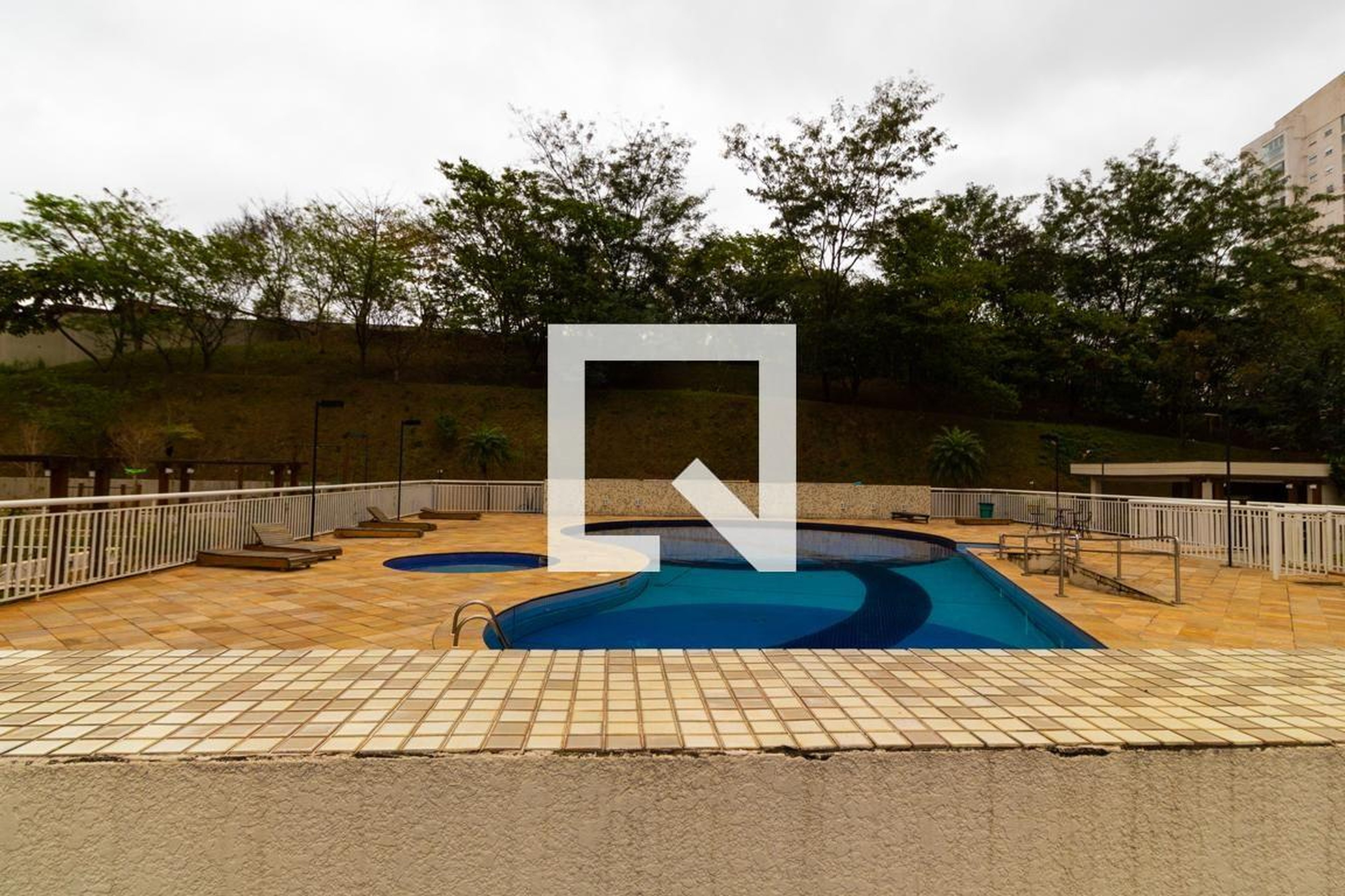 Piscina - Parque das Flores