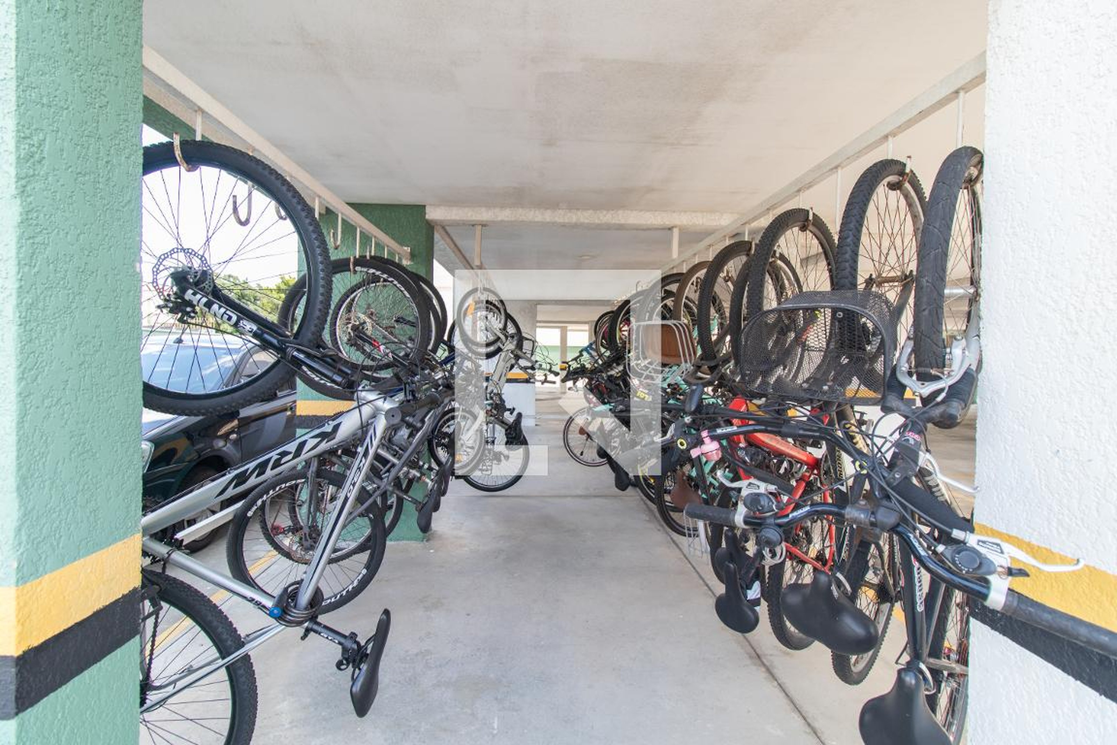 Bicicletário - Edifício Urbano São Luiz