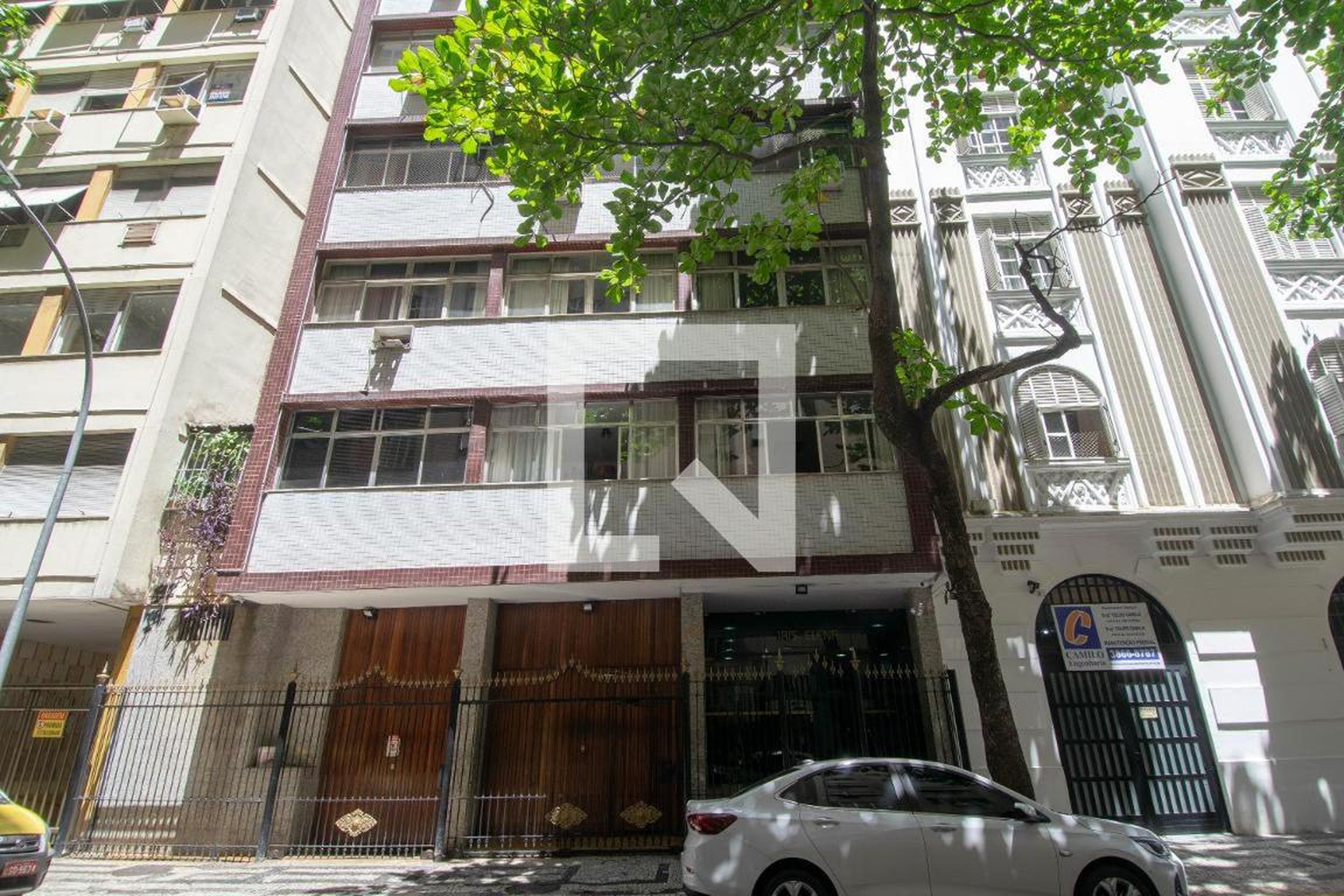 Fachada Condomínio em Rua Domingos Ferreira, 189