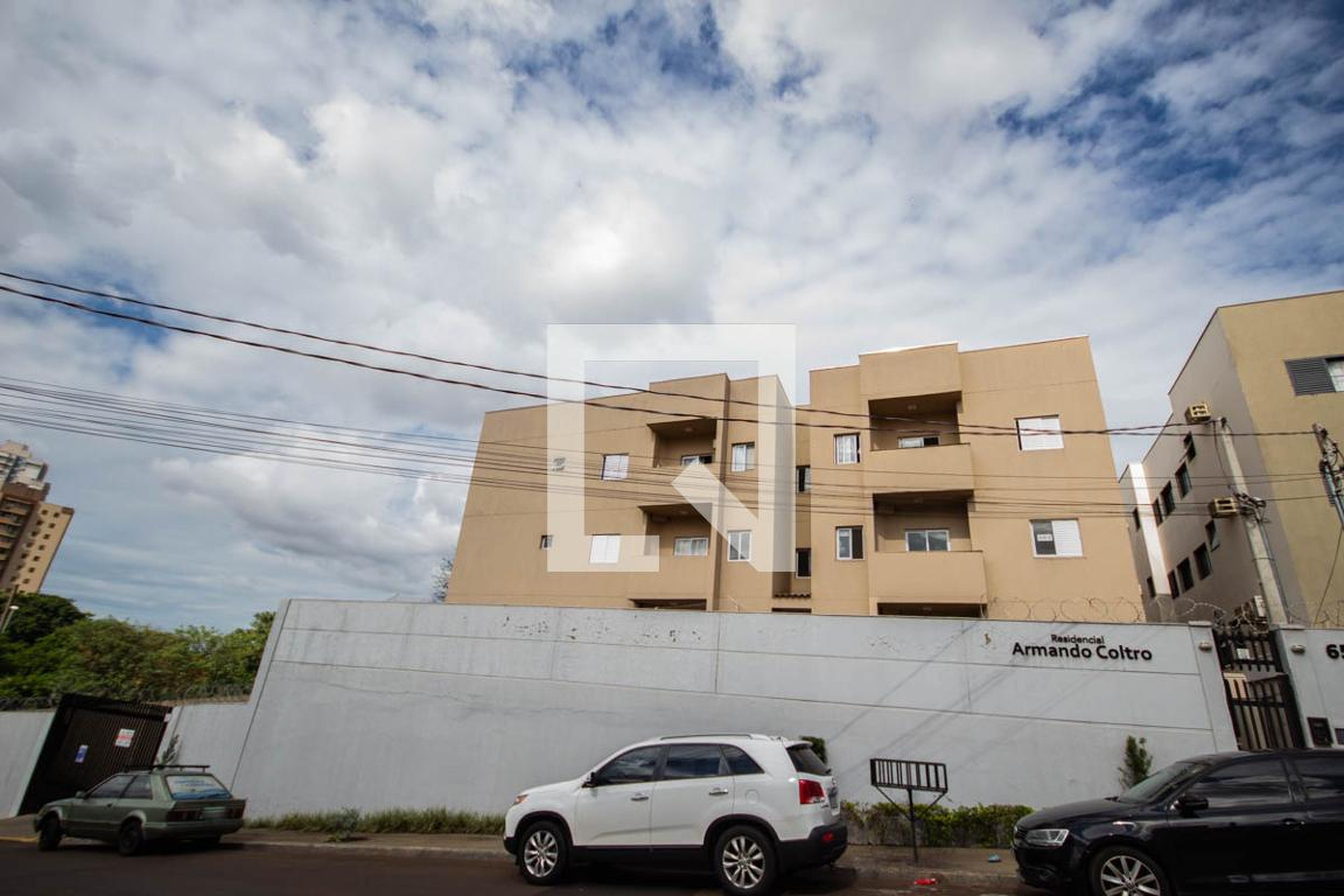 Fachada do Prédio Residencial Armando Coltro