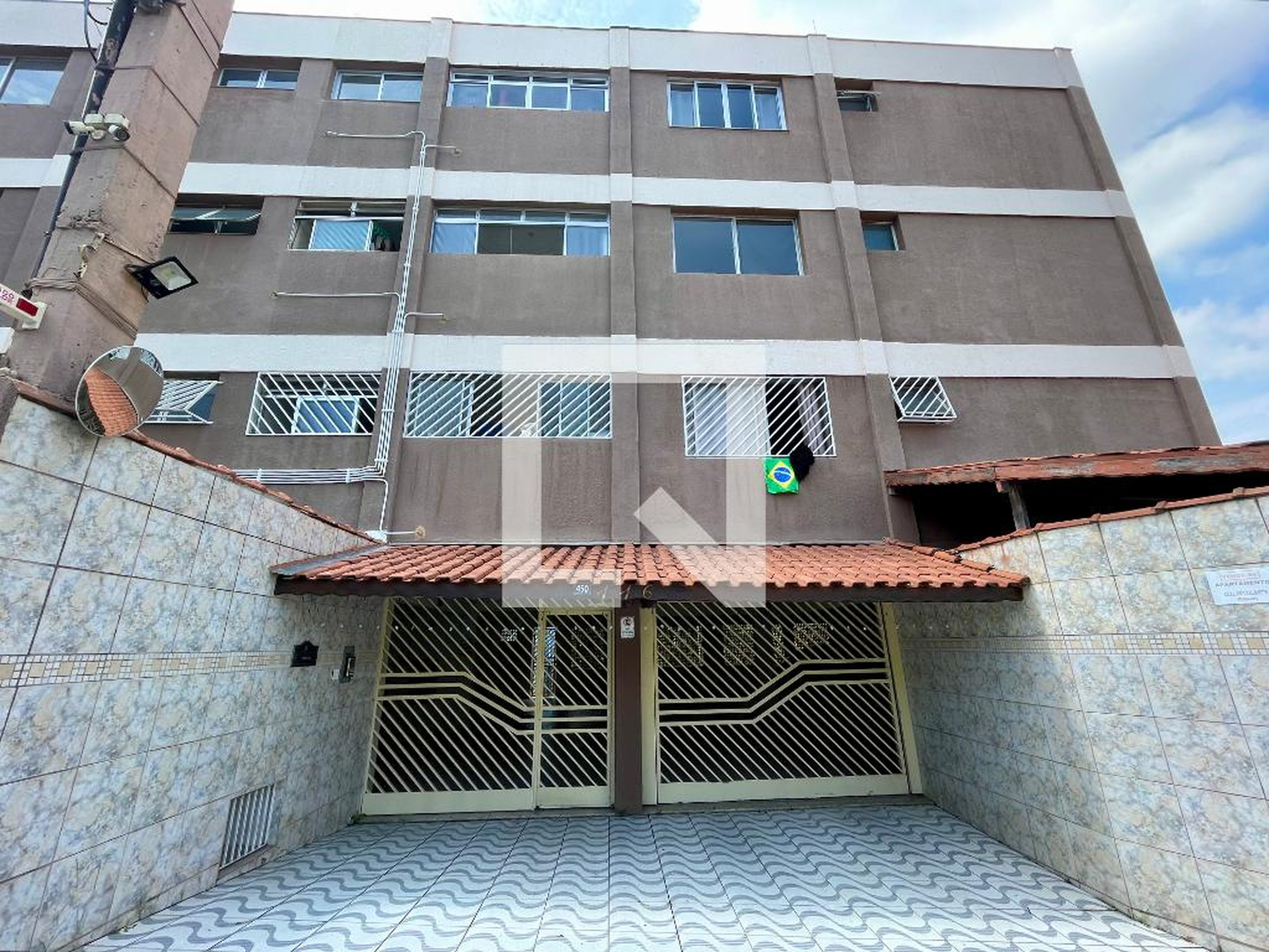 Fachada Condomínio em Rua Manoel de Souza, 450