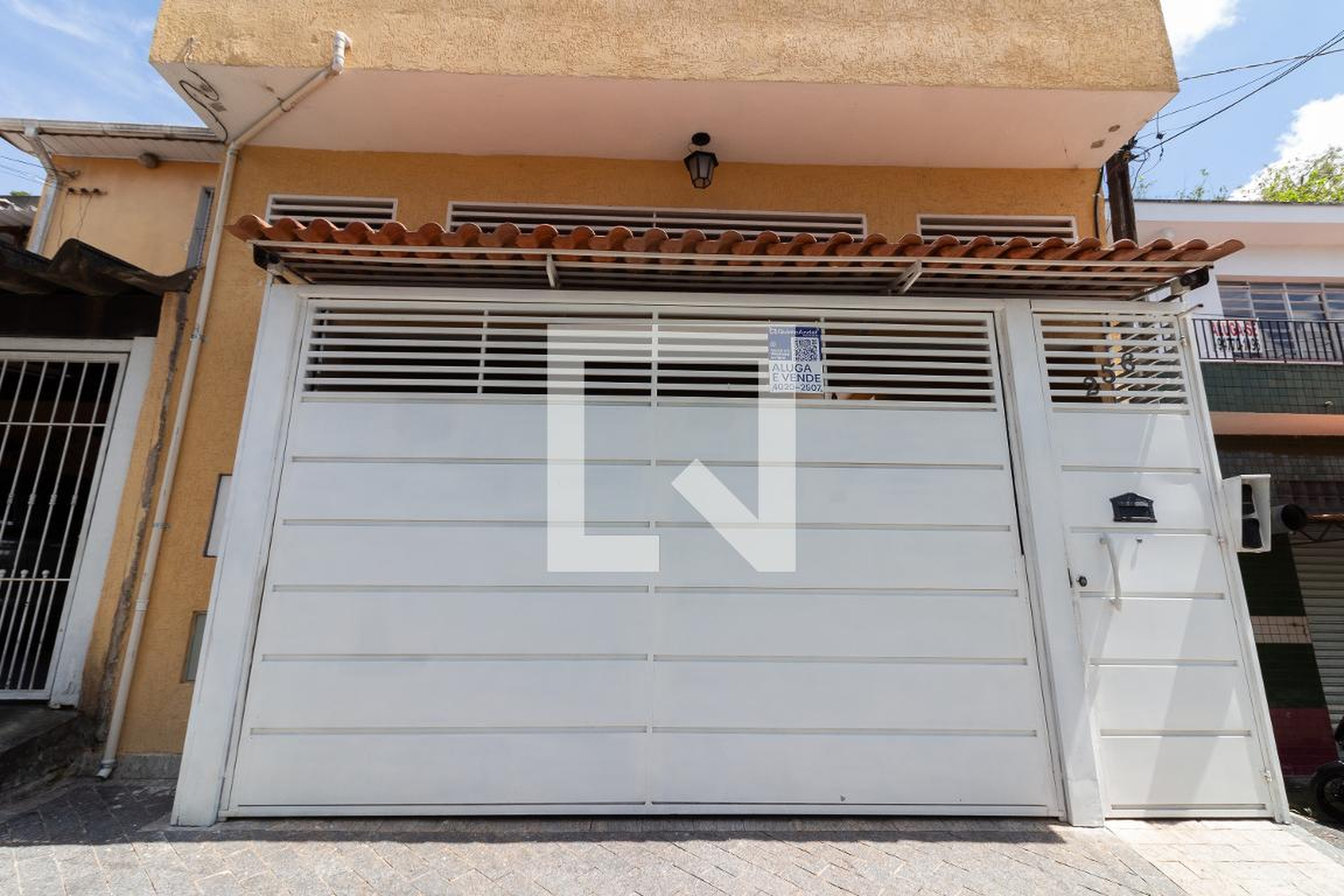 Fachada Condomínio em Avenida Doutor Ezequiel Campos Dias, 256