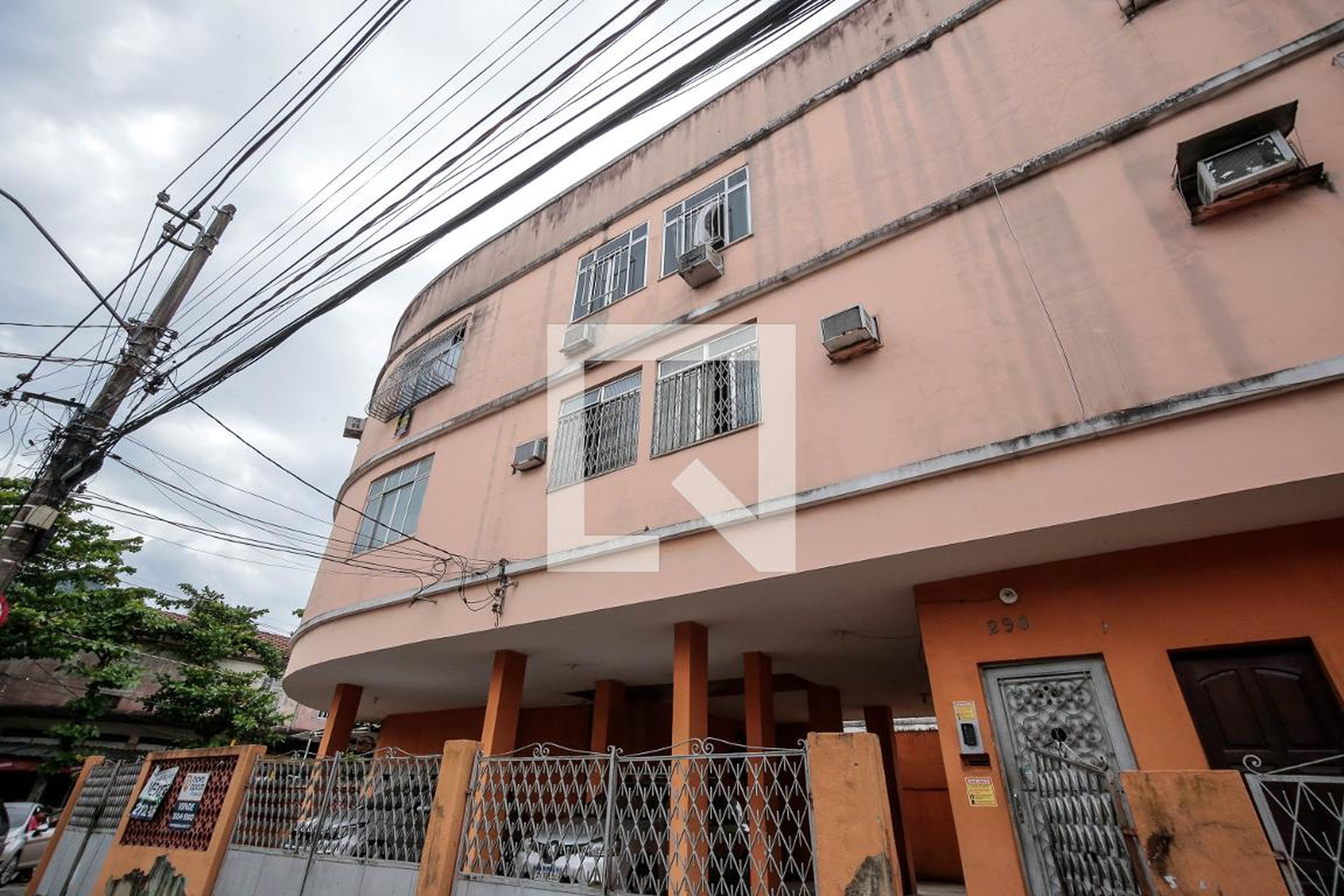 Fachada Condomínio em Rua Carandá, 290