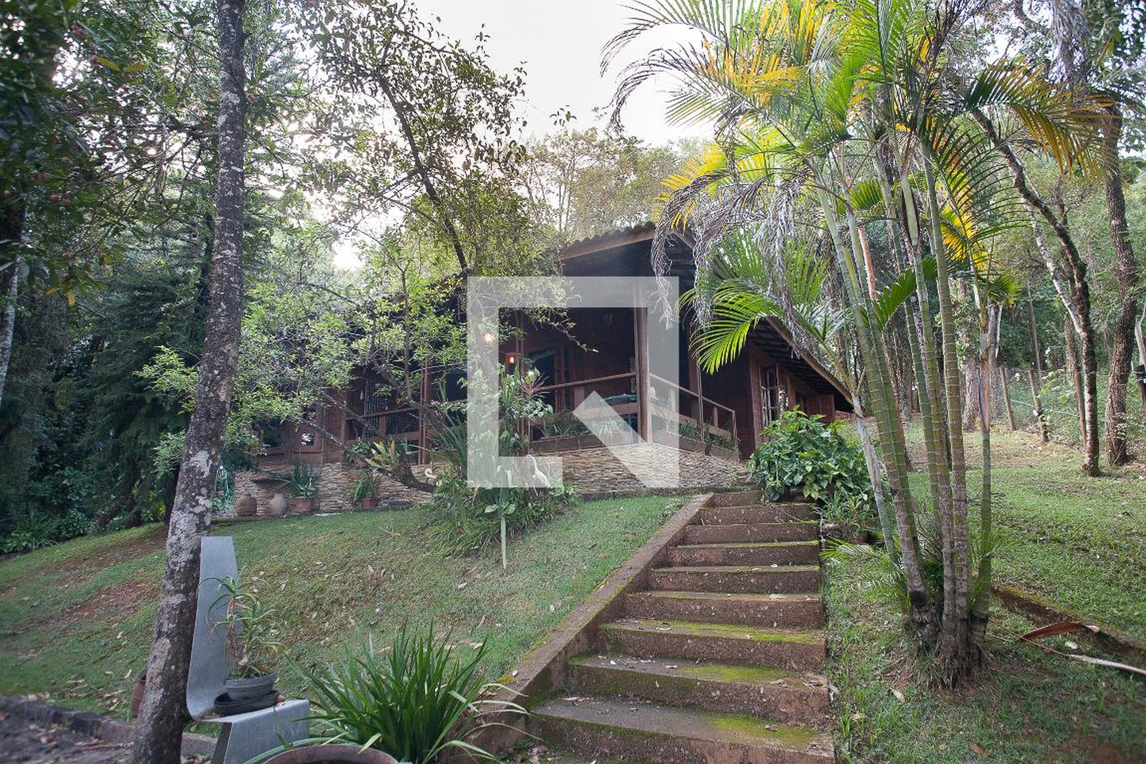 Fachada Condomínio em Alameda do Encantado, 402