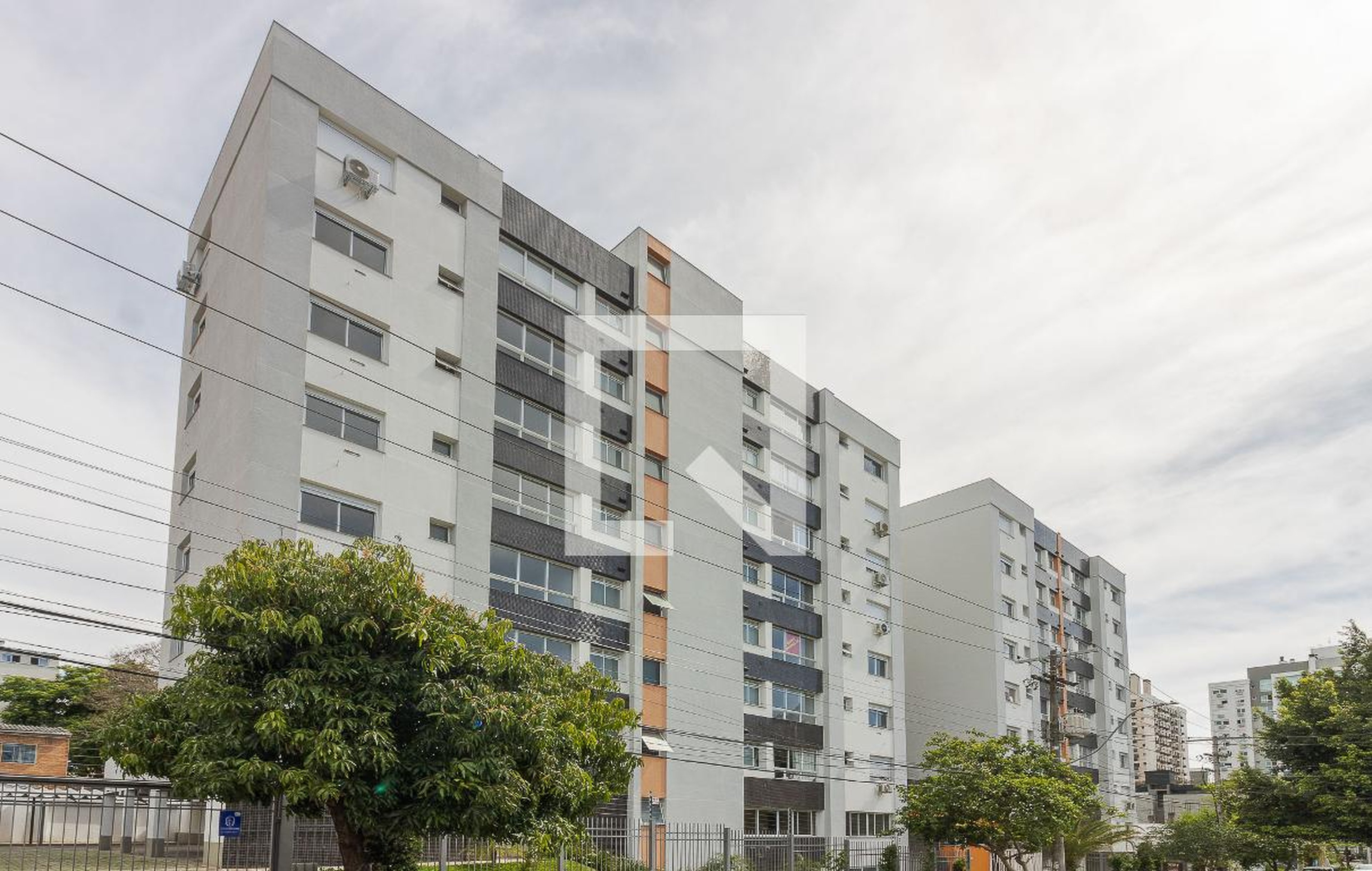 Fachada do Condomínio Condomínio University Place