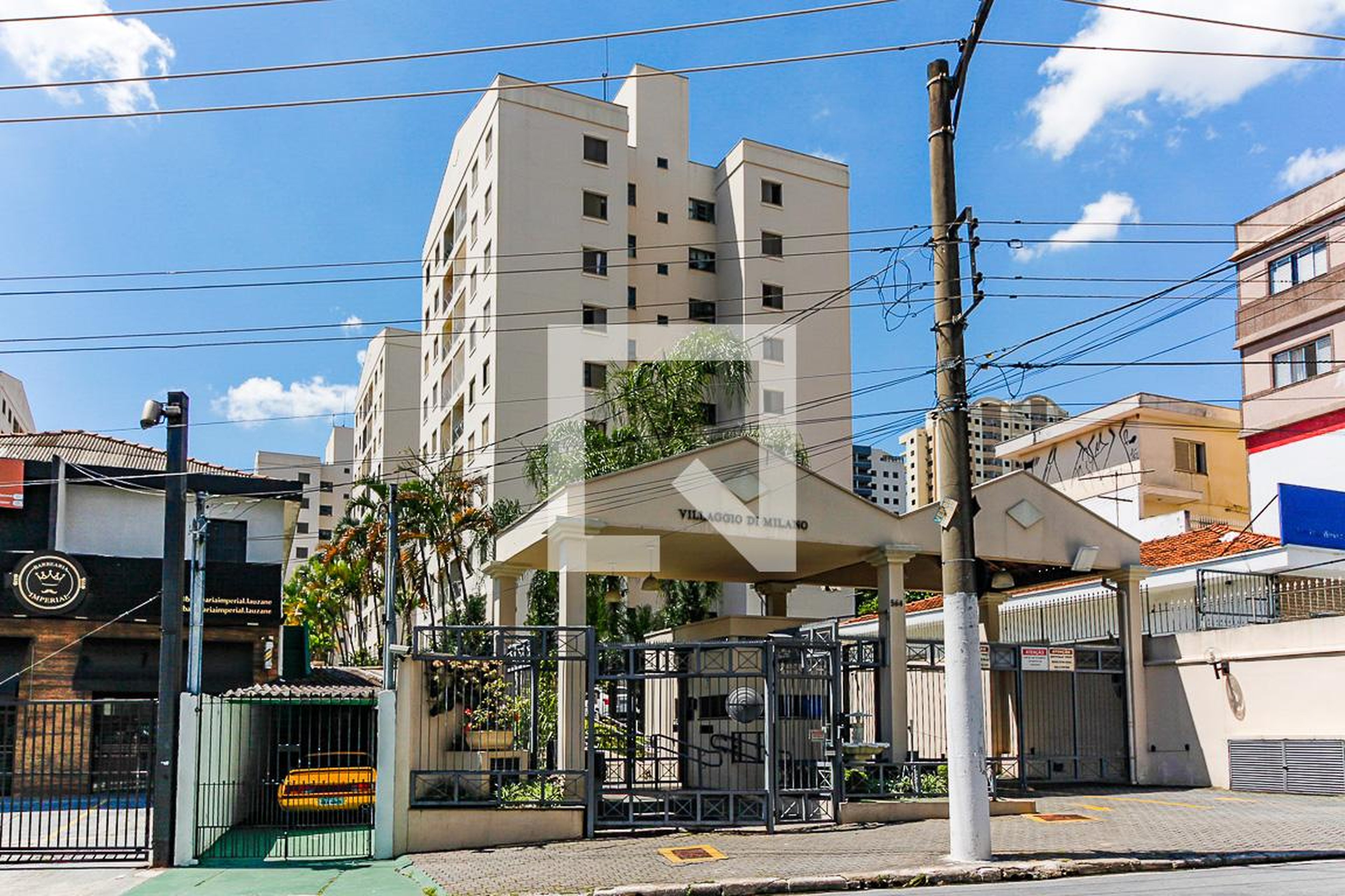 Fachada do Condomínio Condomínio Villaggio di Milano