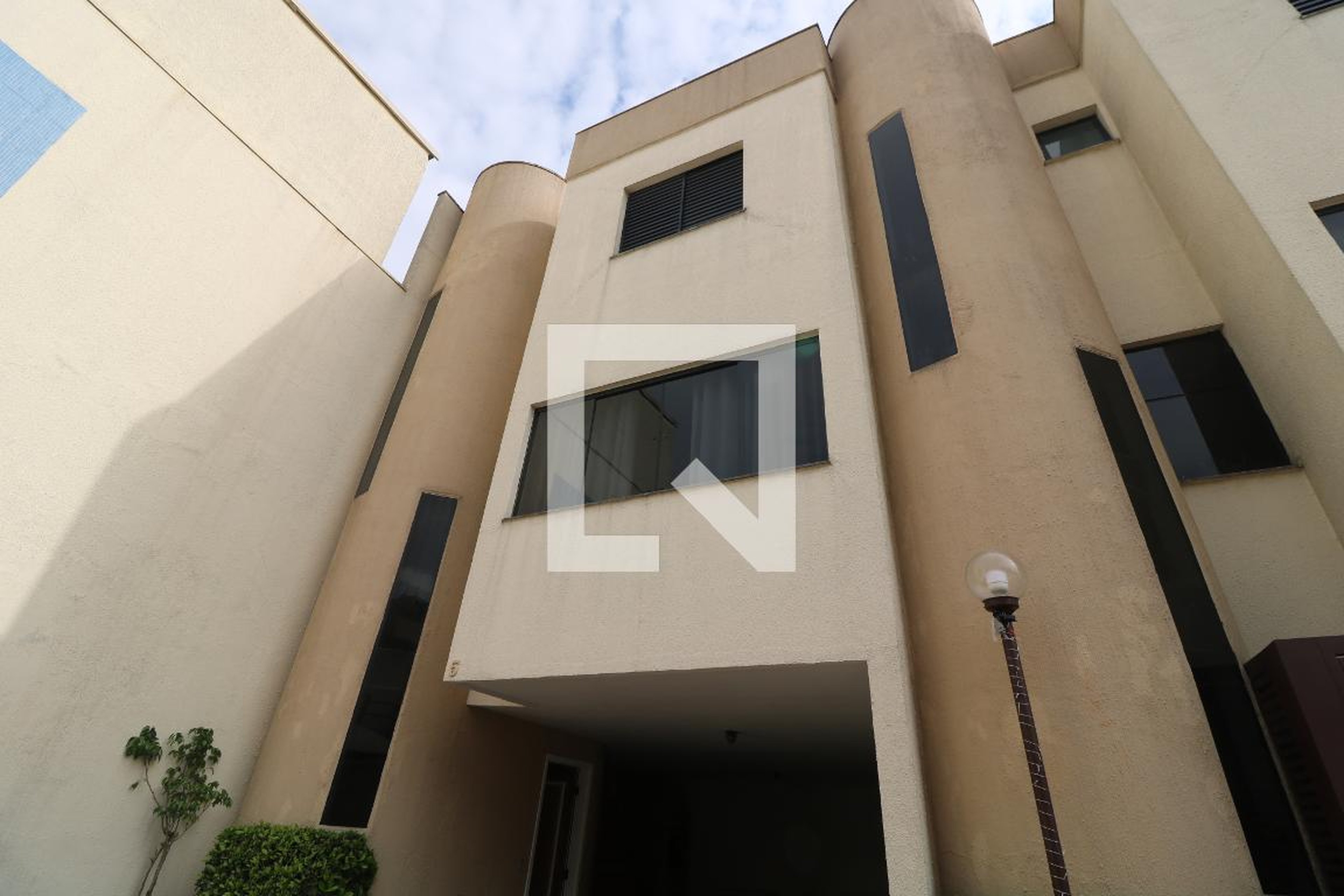 Fachada do Prédio Condomínio Miró