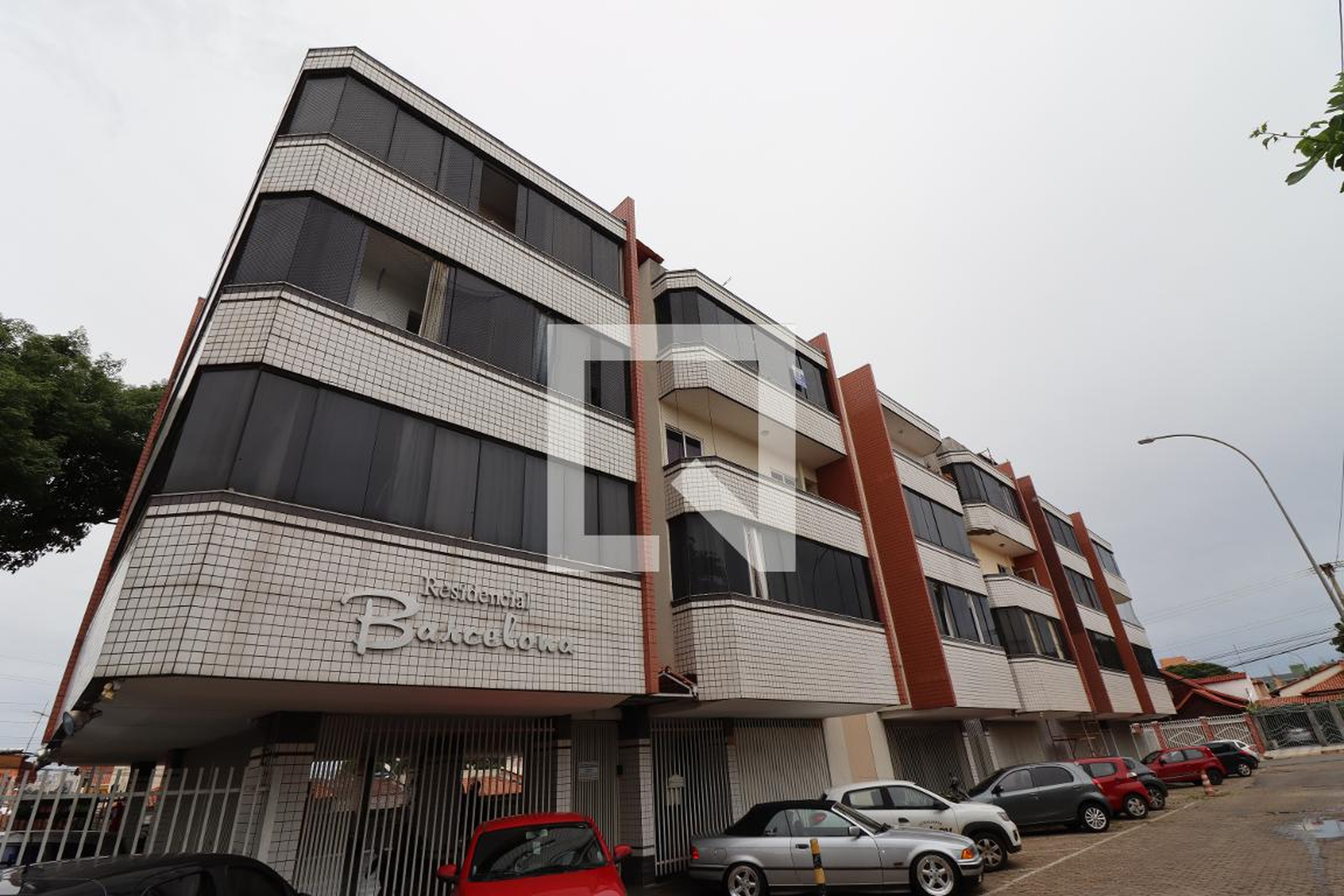 Fachada Condomínio em Qi 18 Bloco A, 310