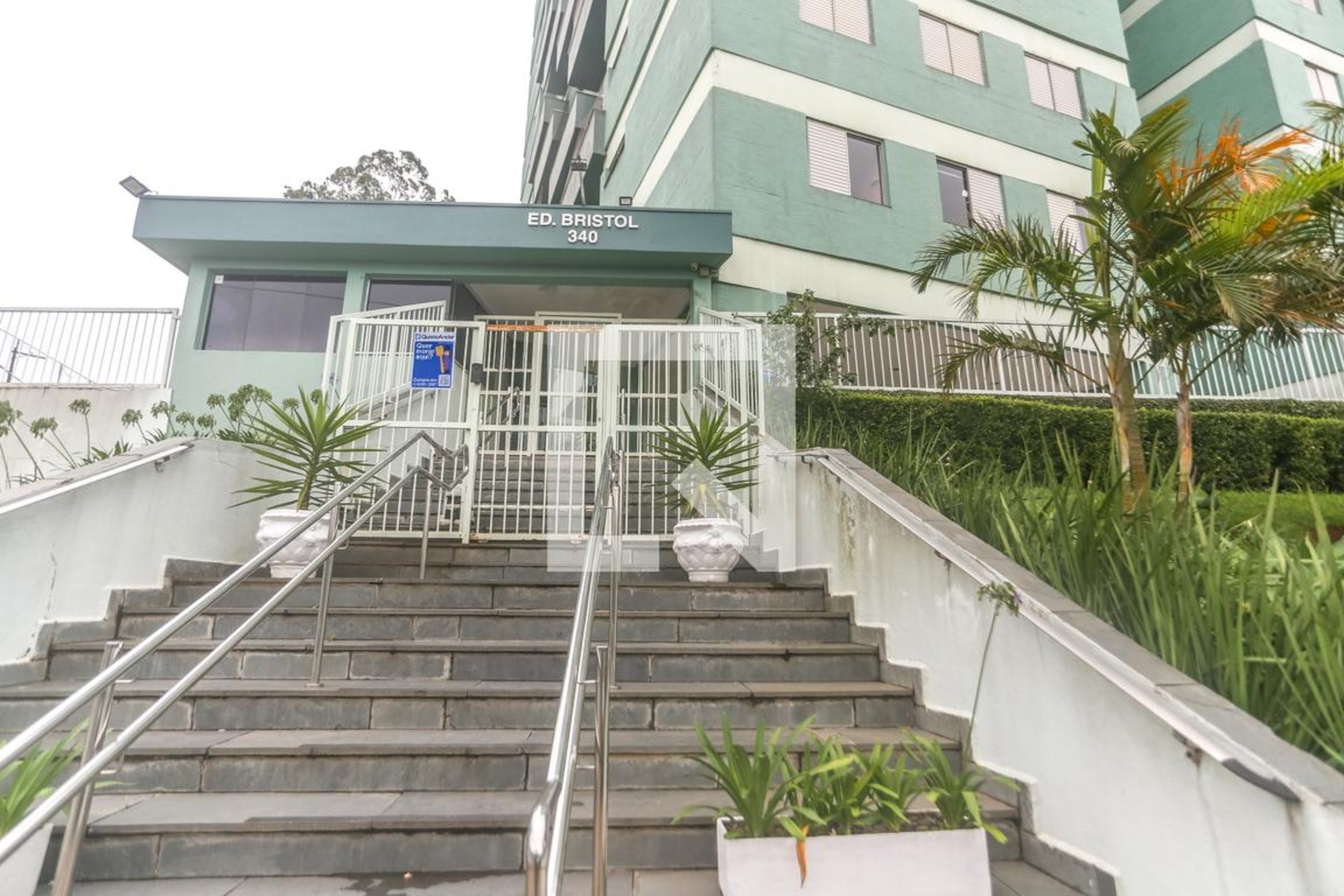 Fachada Condomínio em Rua Domiciano Rossi, 348