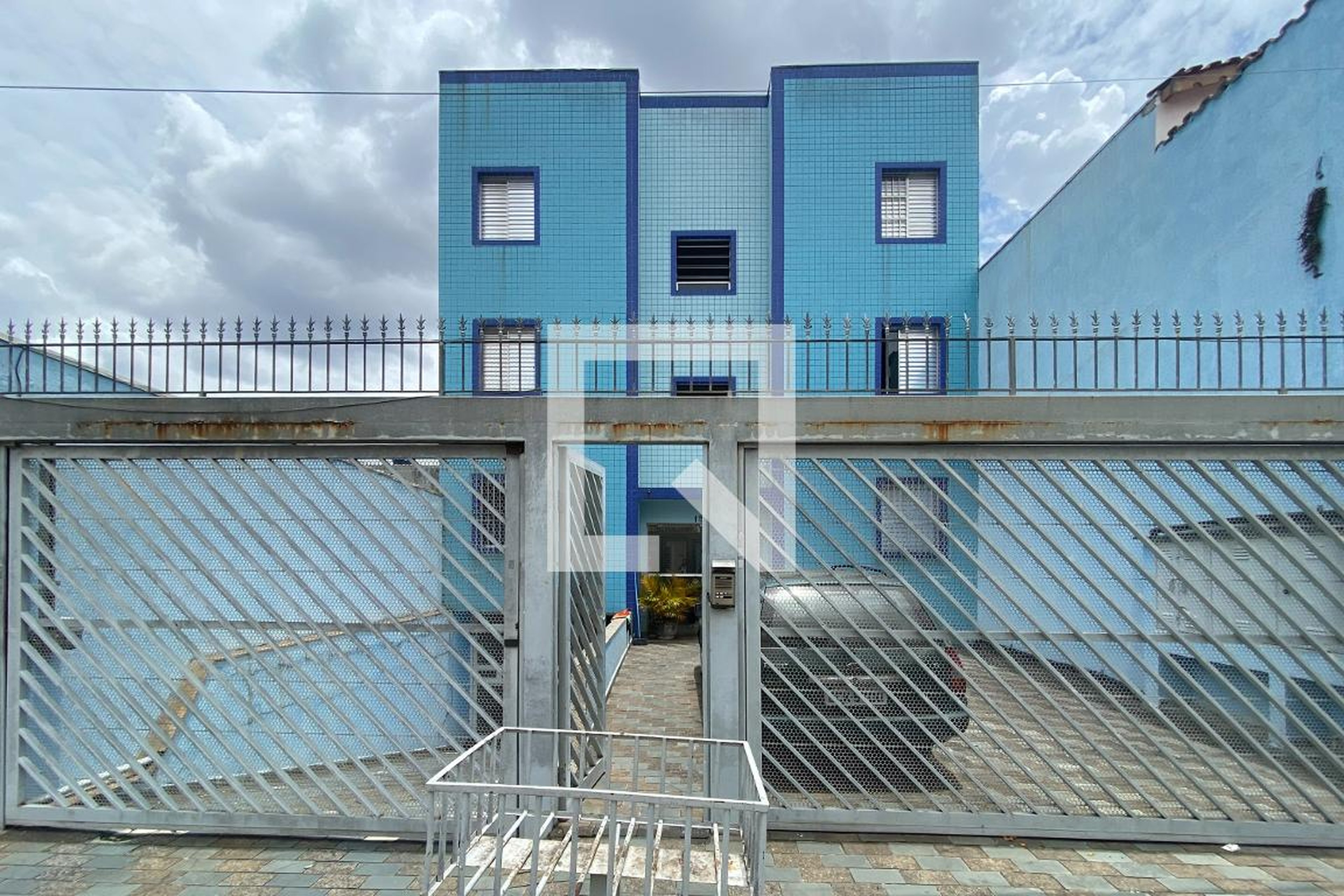 fachada Condomínio em Rua Lourdes, 153