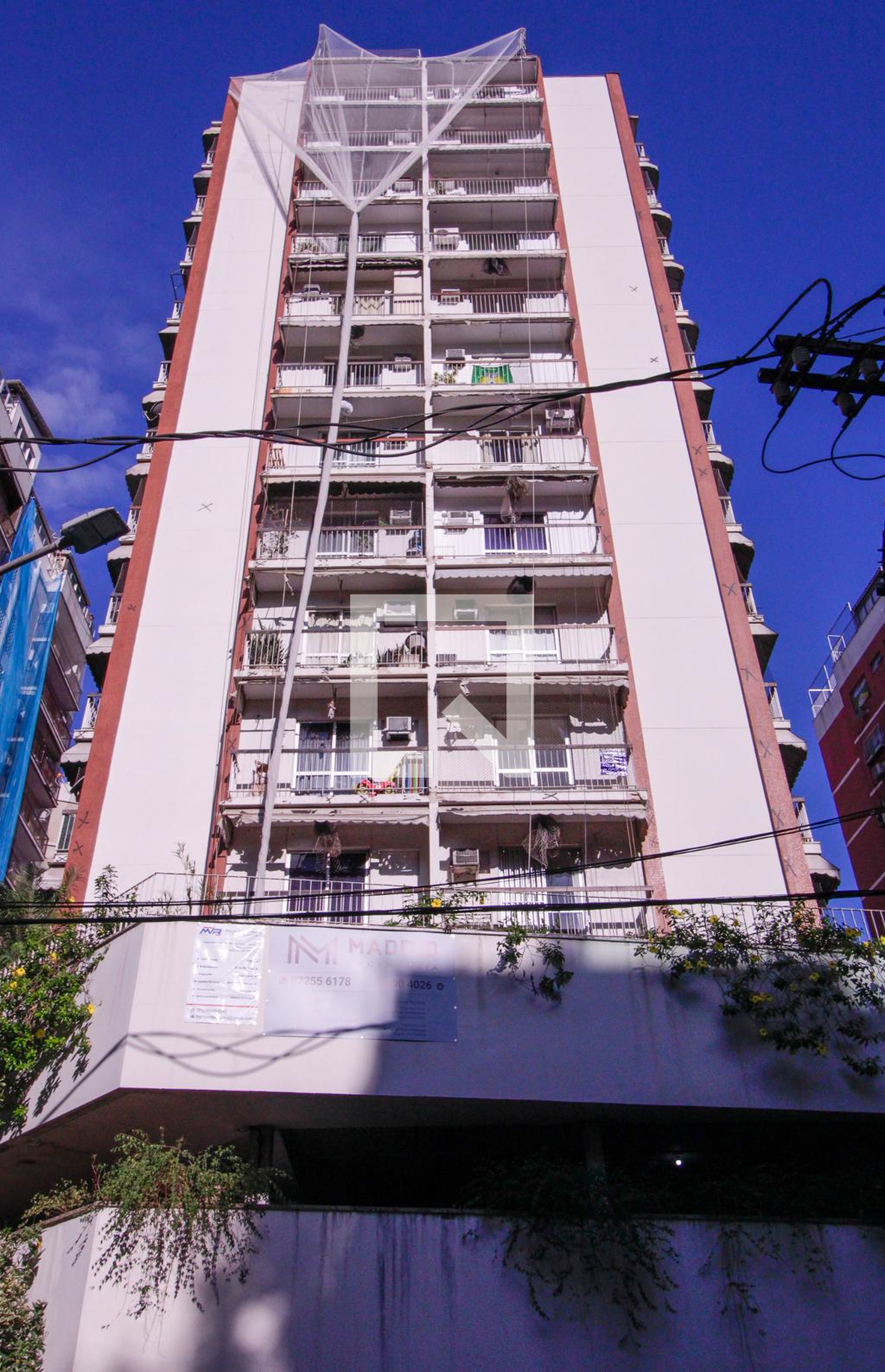 Fachada Condomínio em Rua Pio Correia, 40