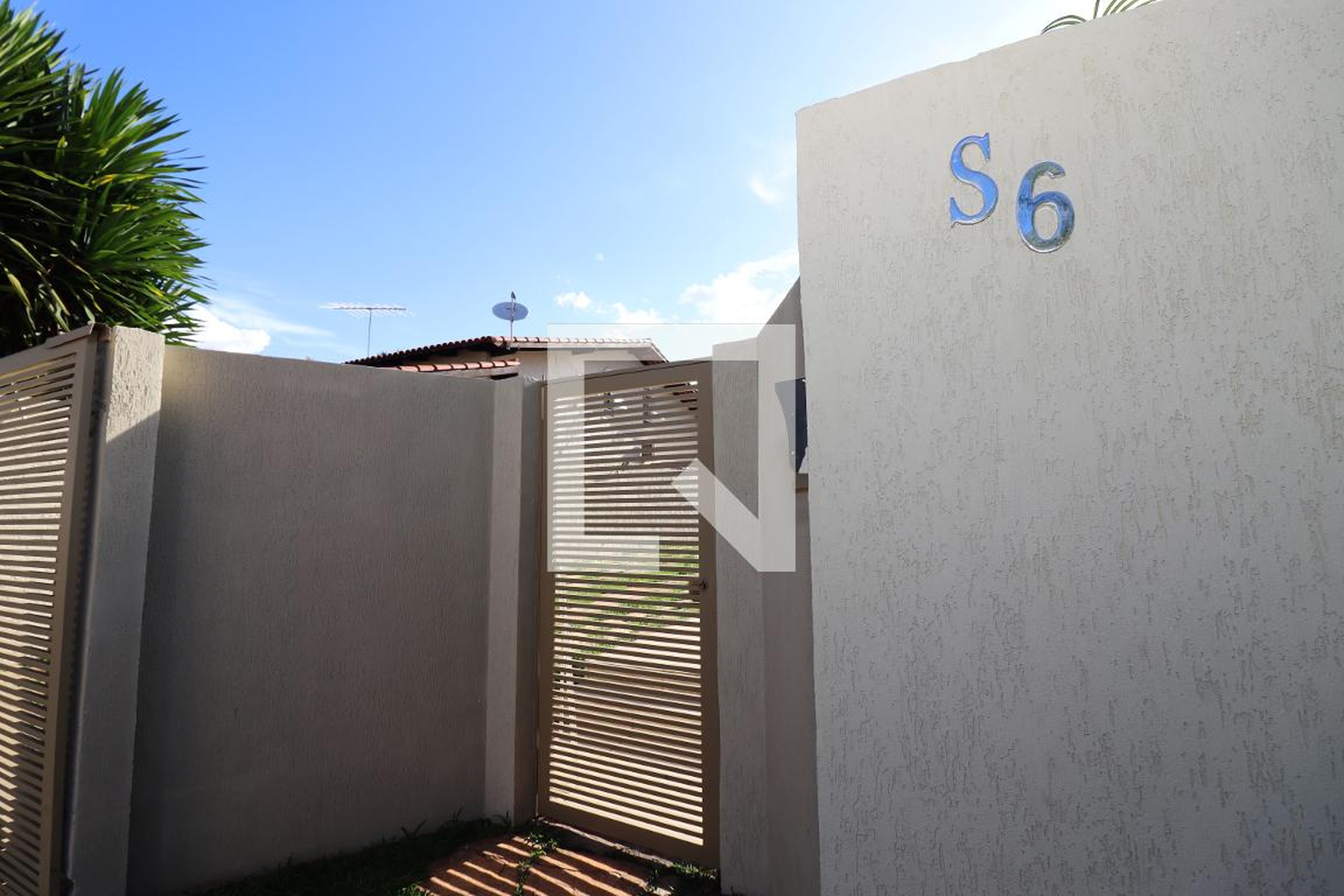 Fachada Condomínio em Condomínio Jardim Botânico Vi Conjunto S Casa, 06