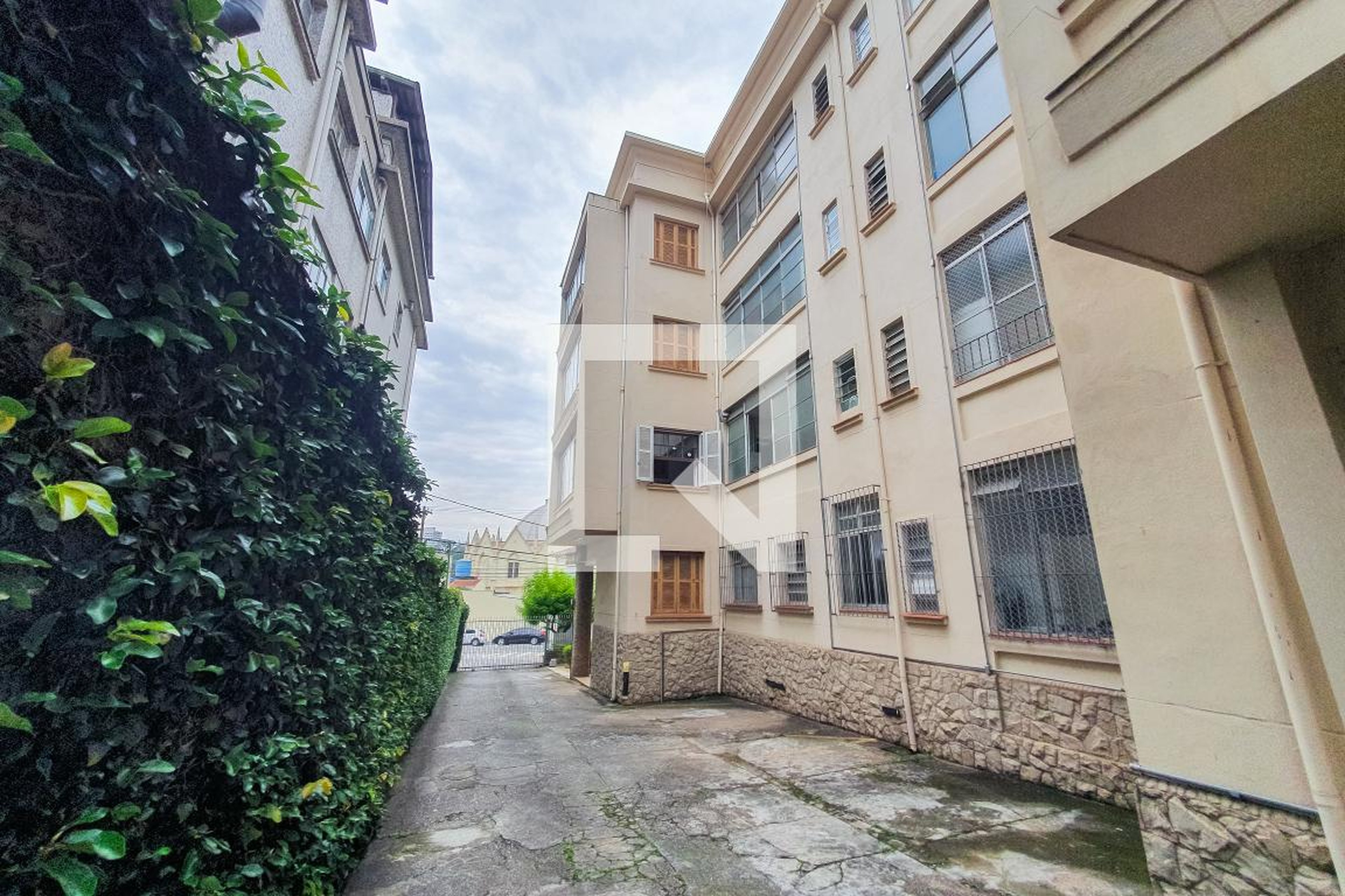 Área Externa - Laura