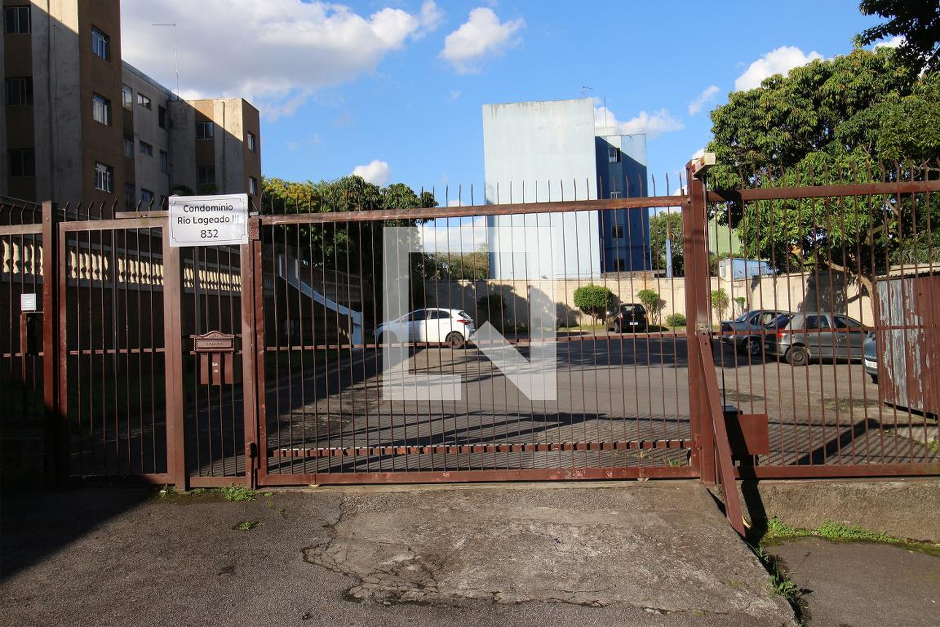 Fachada Condomínio em Avenida Professor João Batista Conti, 832