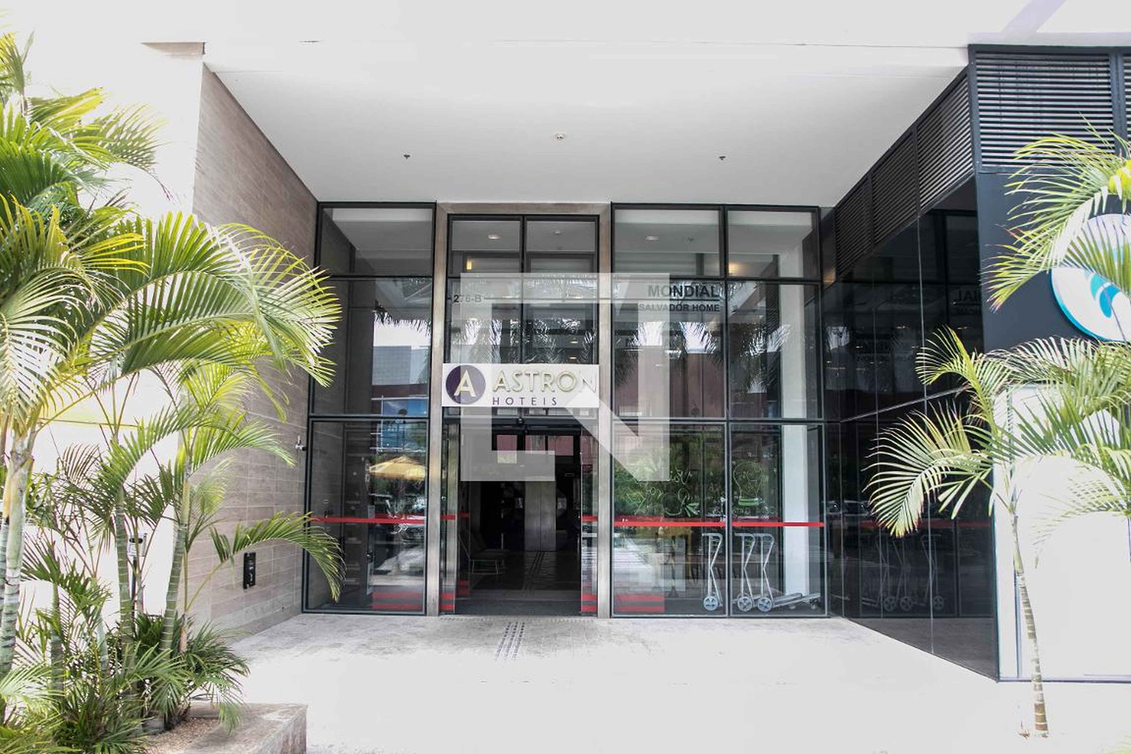 Fachada Condomínio Astron Hotéis