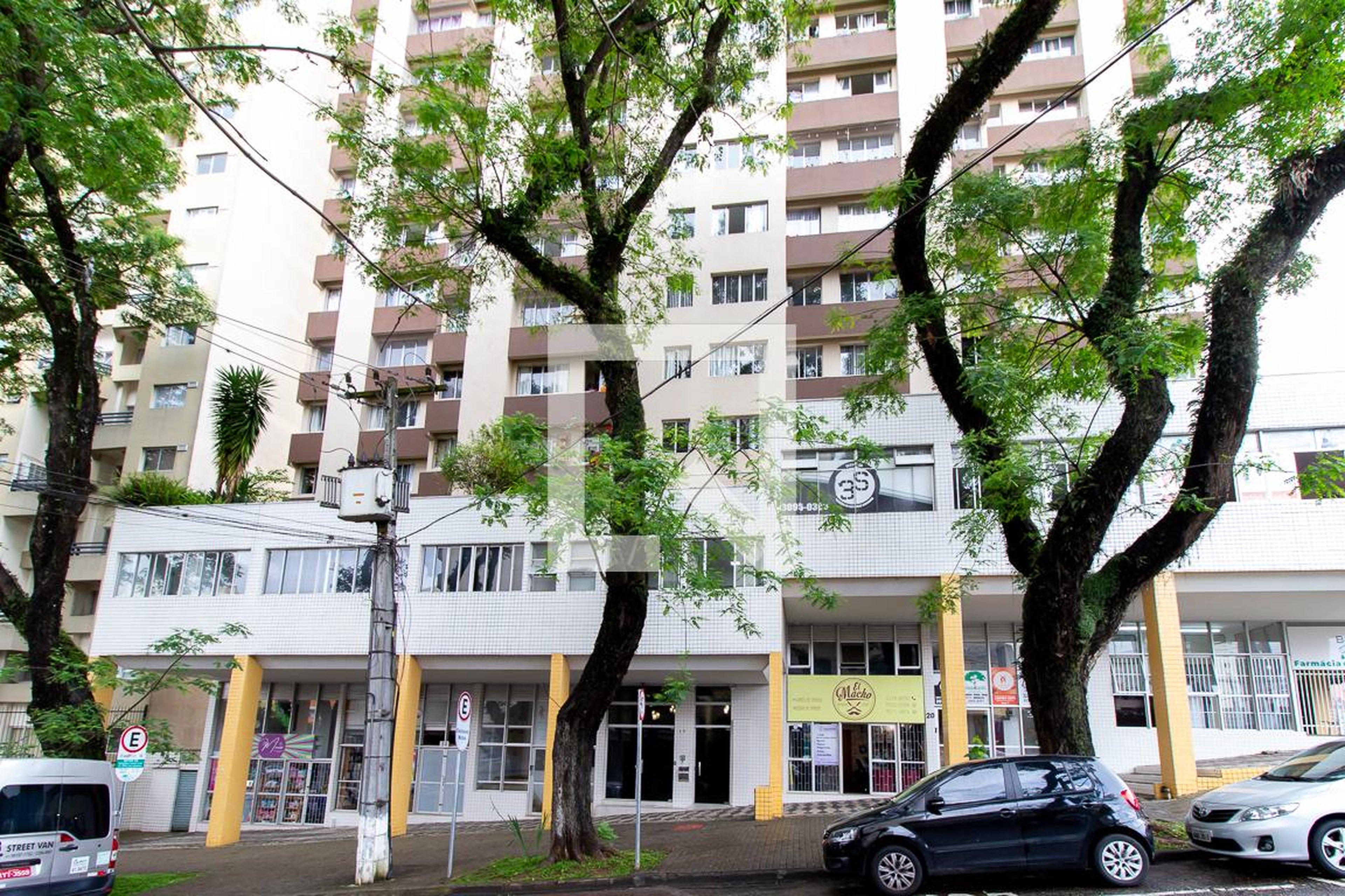 Fachada do Prédio Condomínio em Rua Morretes, 24