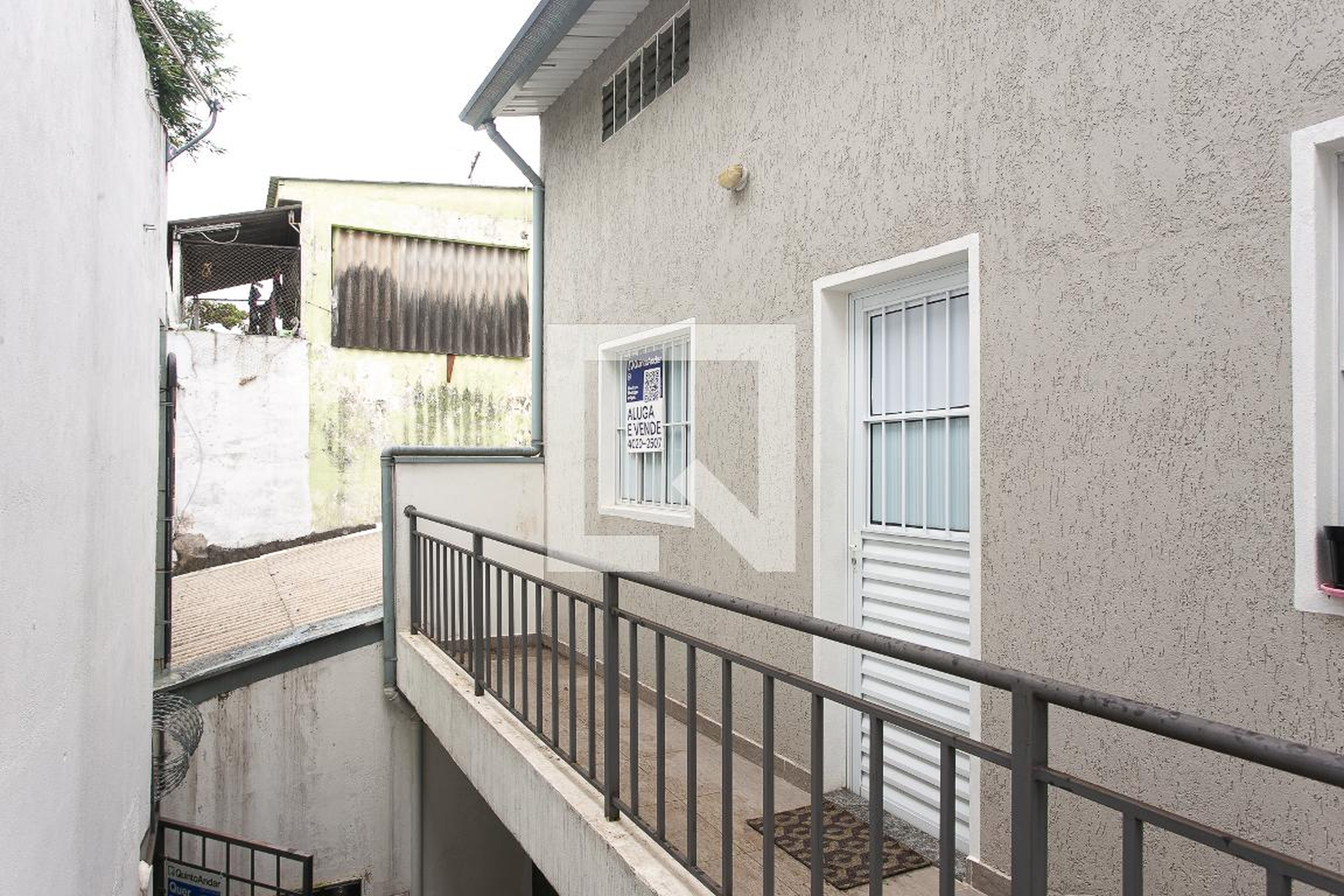 Fachada Condomínio em Rua Lopes Moreira, 92