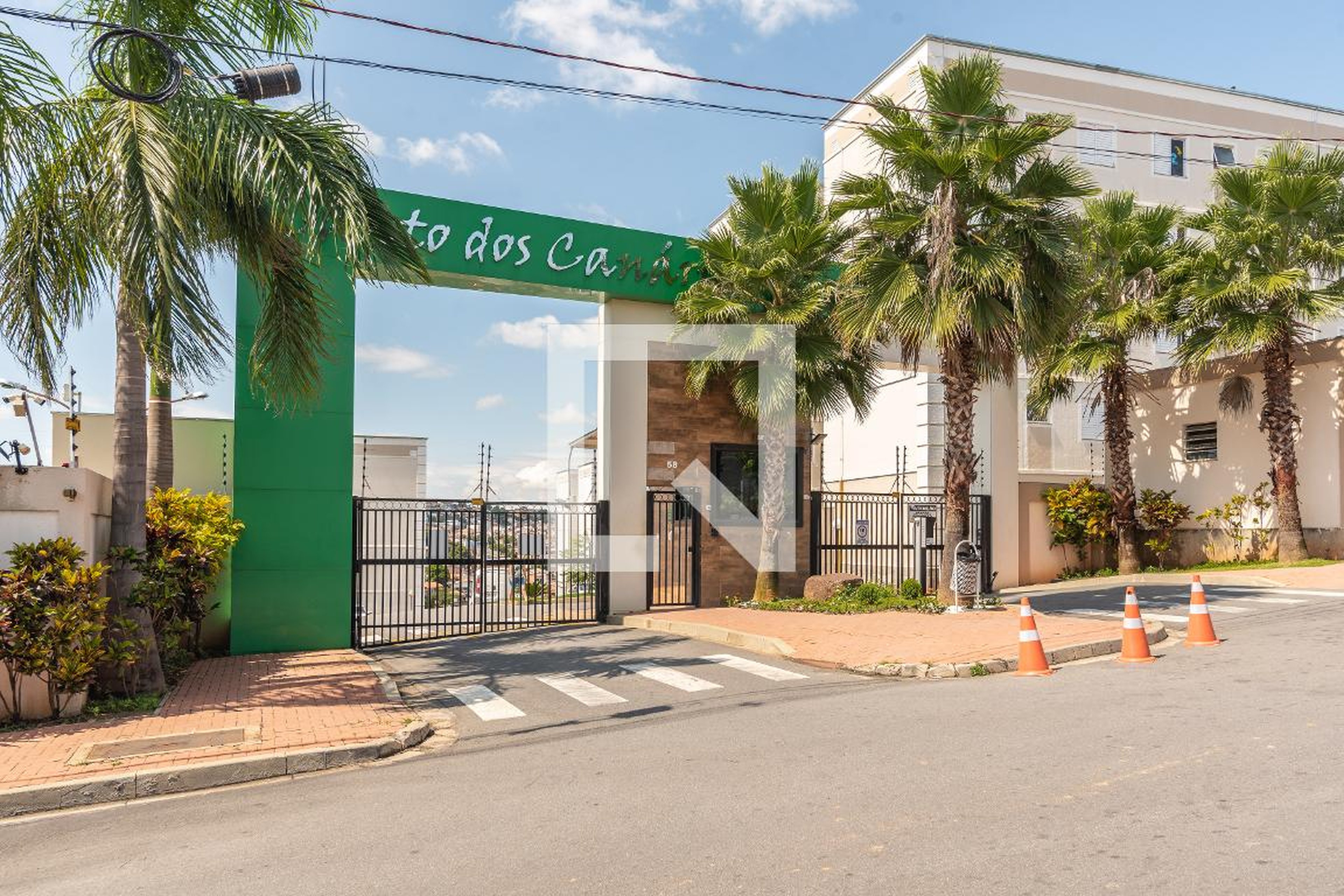 Fachada do Condomínio Condomínio Canro dos Canários