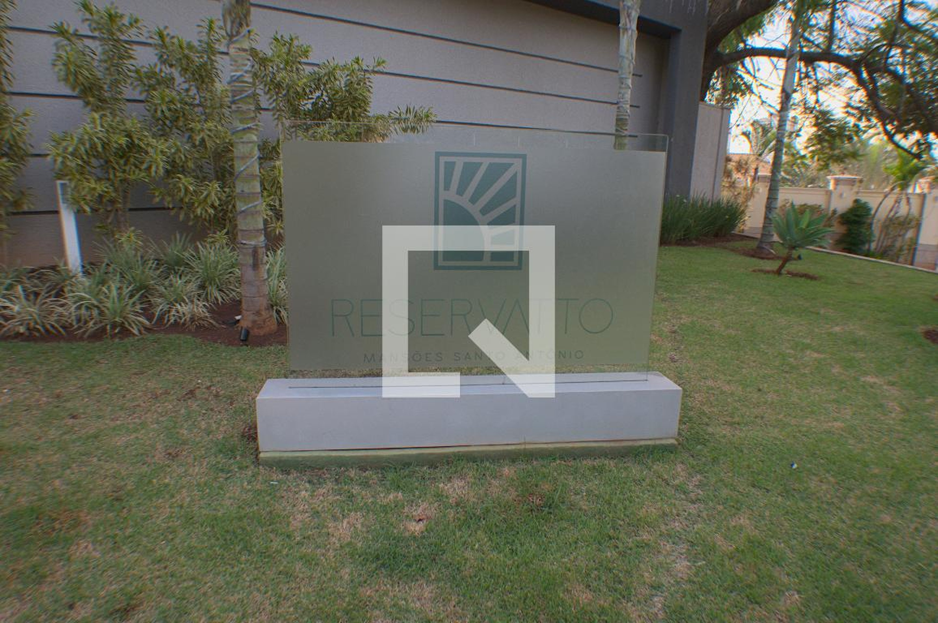 Fachada do condomínio Condomínio Reservatto