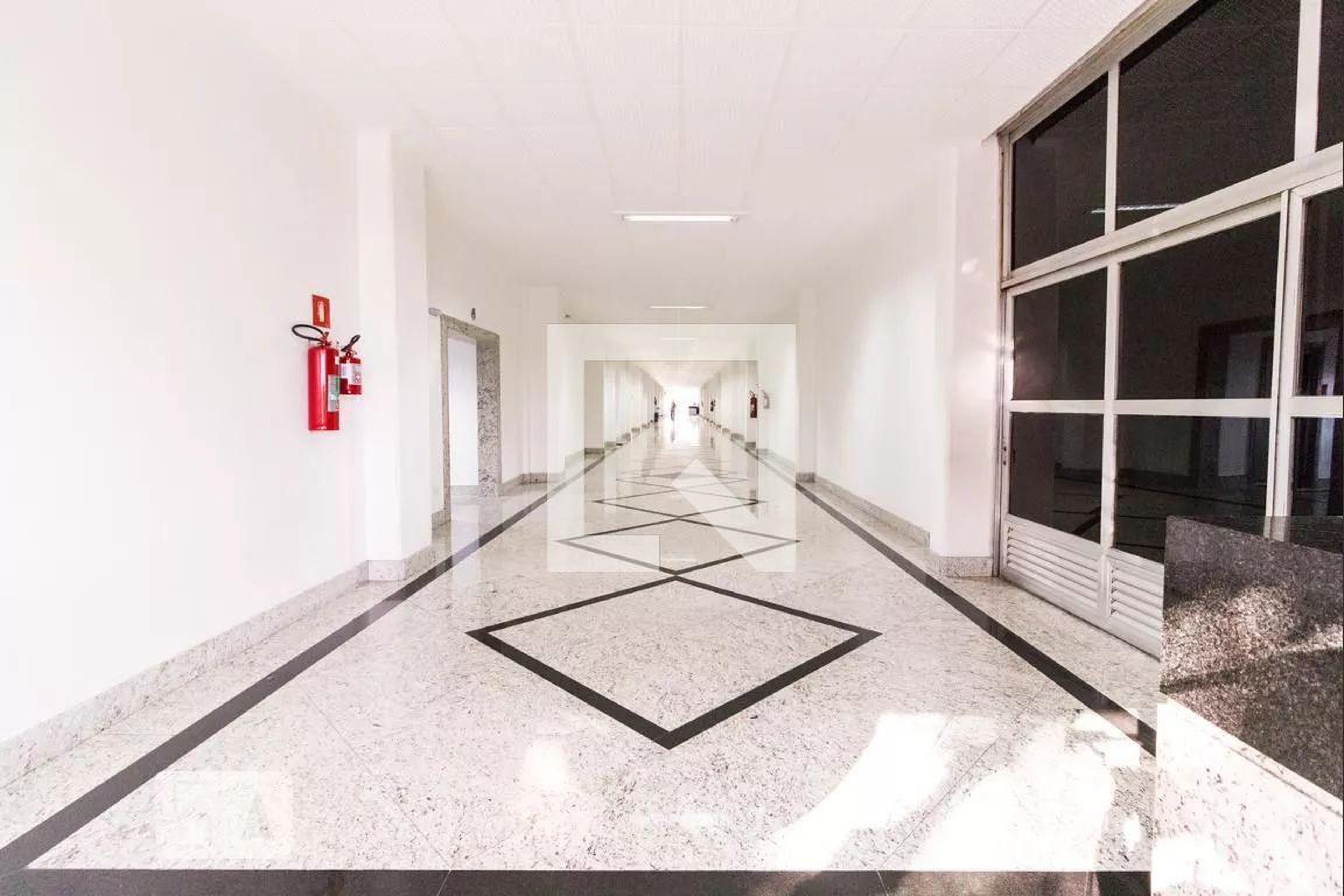 Hall de entrada - Jorge Nogueira Guimarães