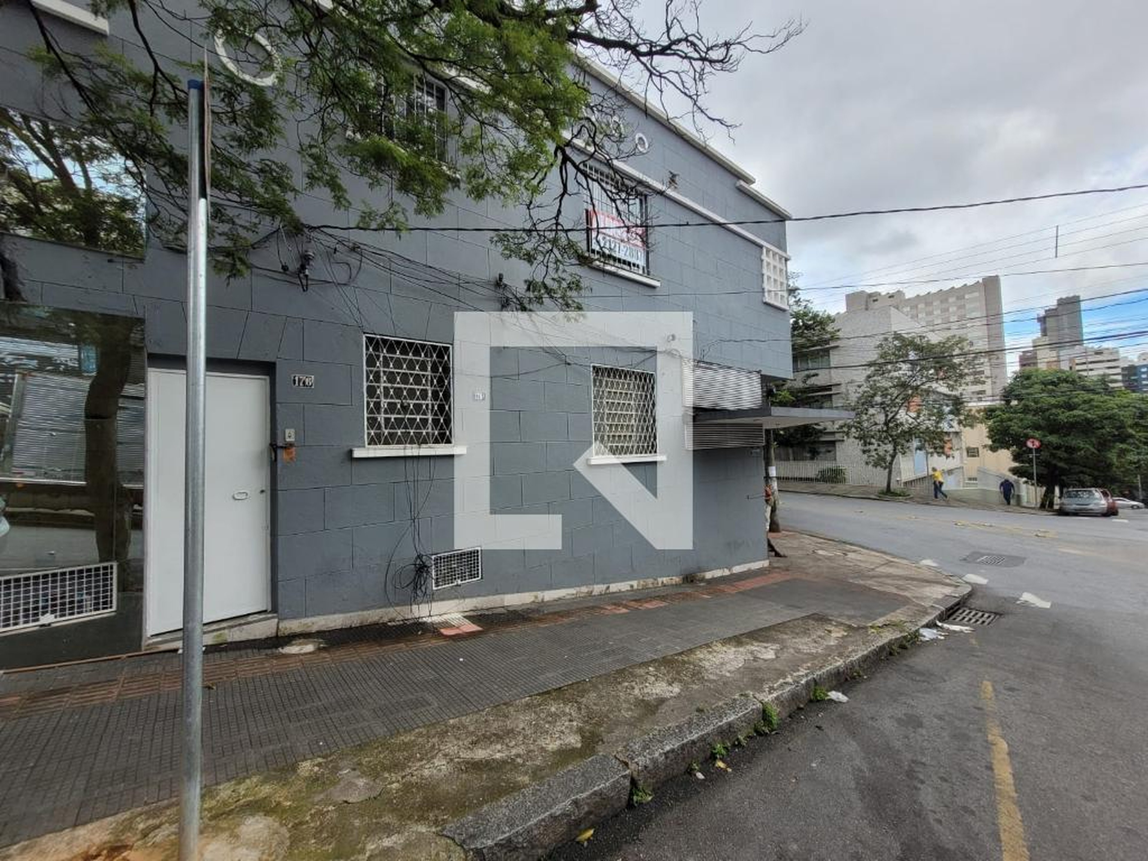 Fachada Condomínio em R. Teixeira Mendes, 176