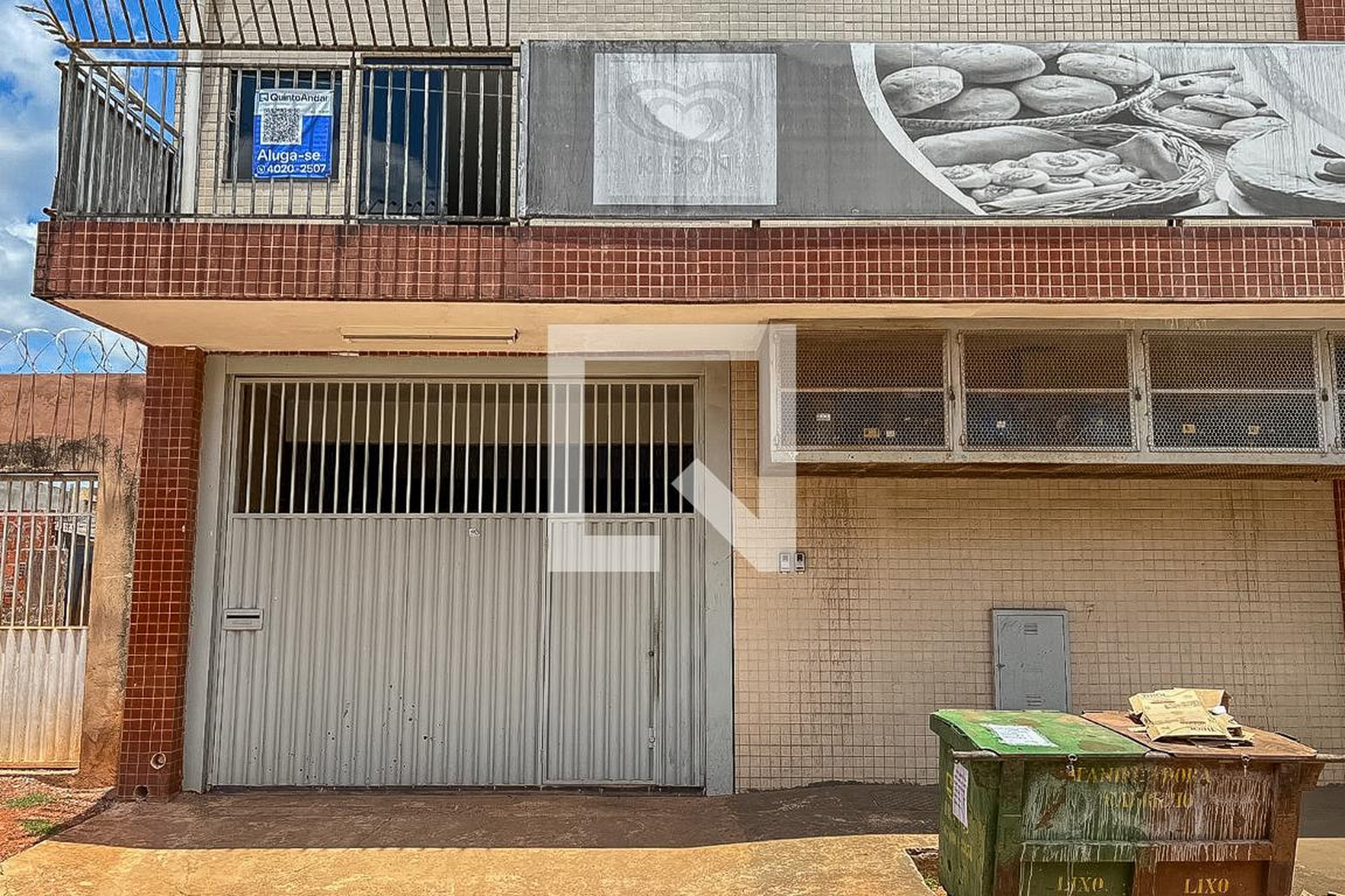 Fachada do Prédio Condomínio em Qnm 24 Conjunto H, lote 4