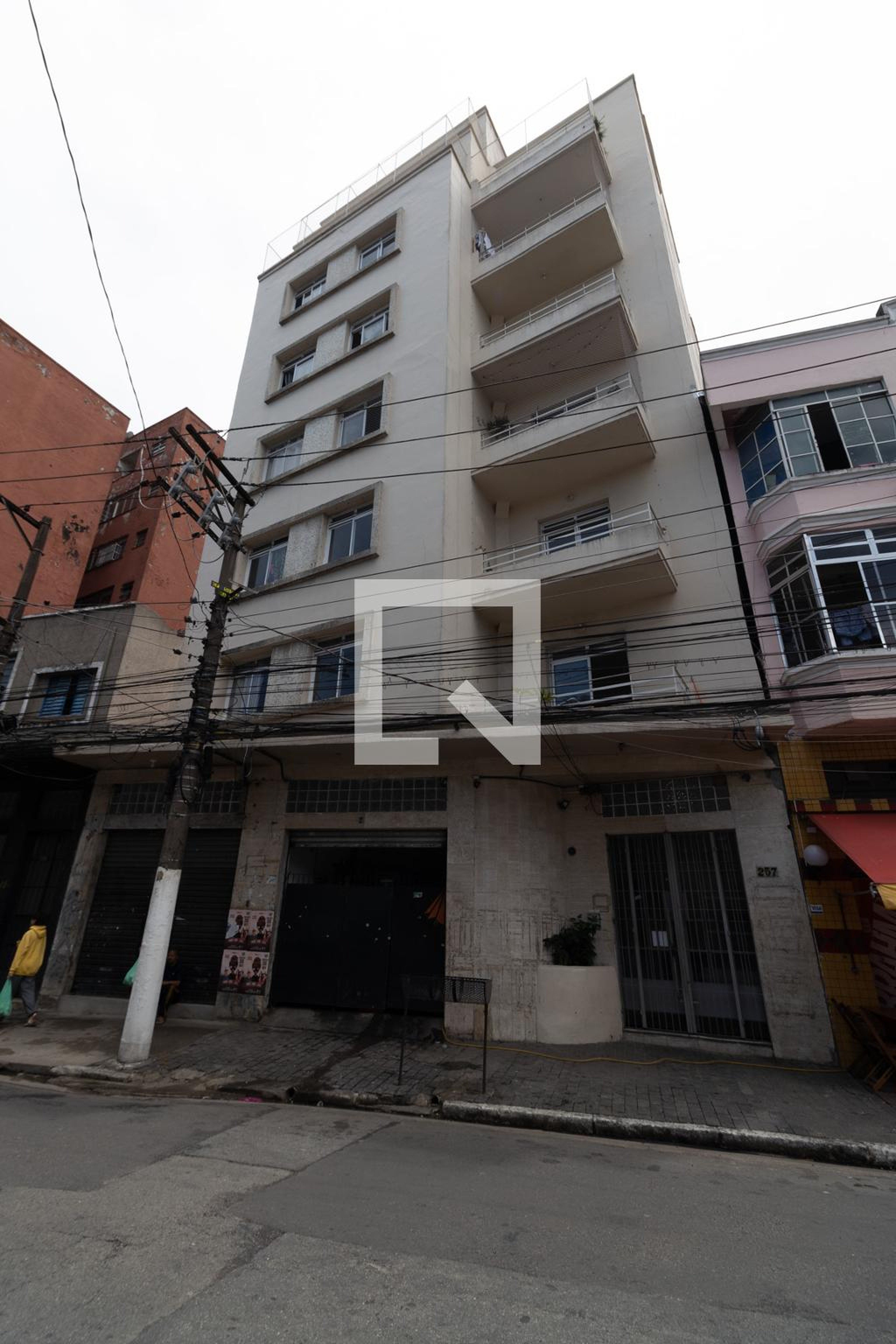 Fachada Condomínio em Rua Hipódromo, 257