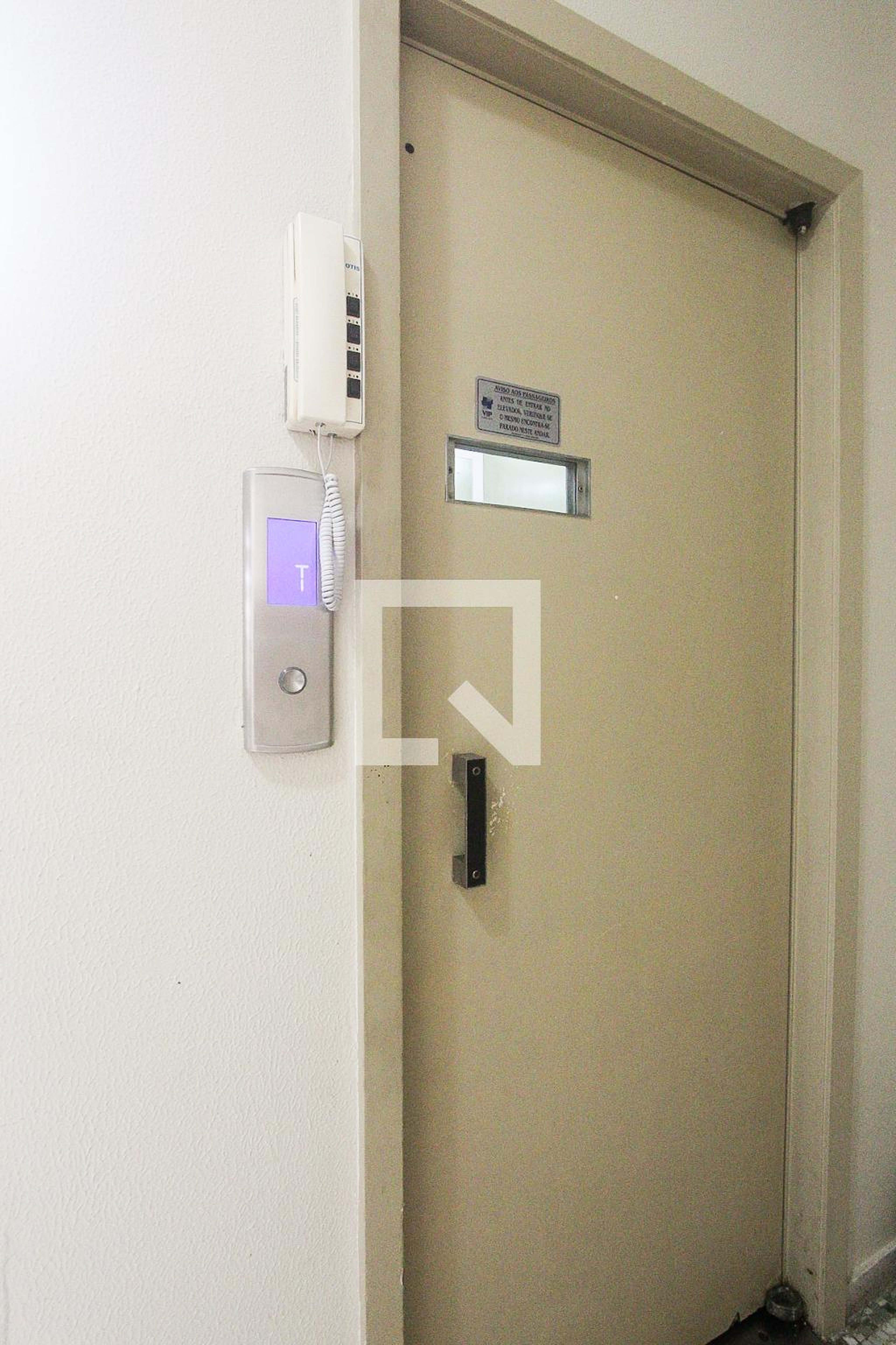 Elevador - Edifício Rio Guaira