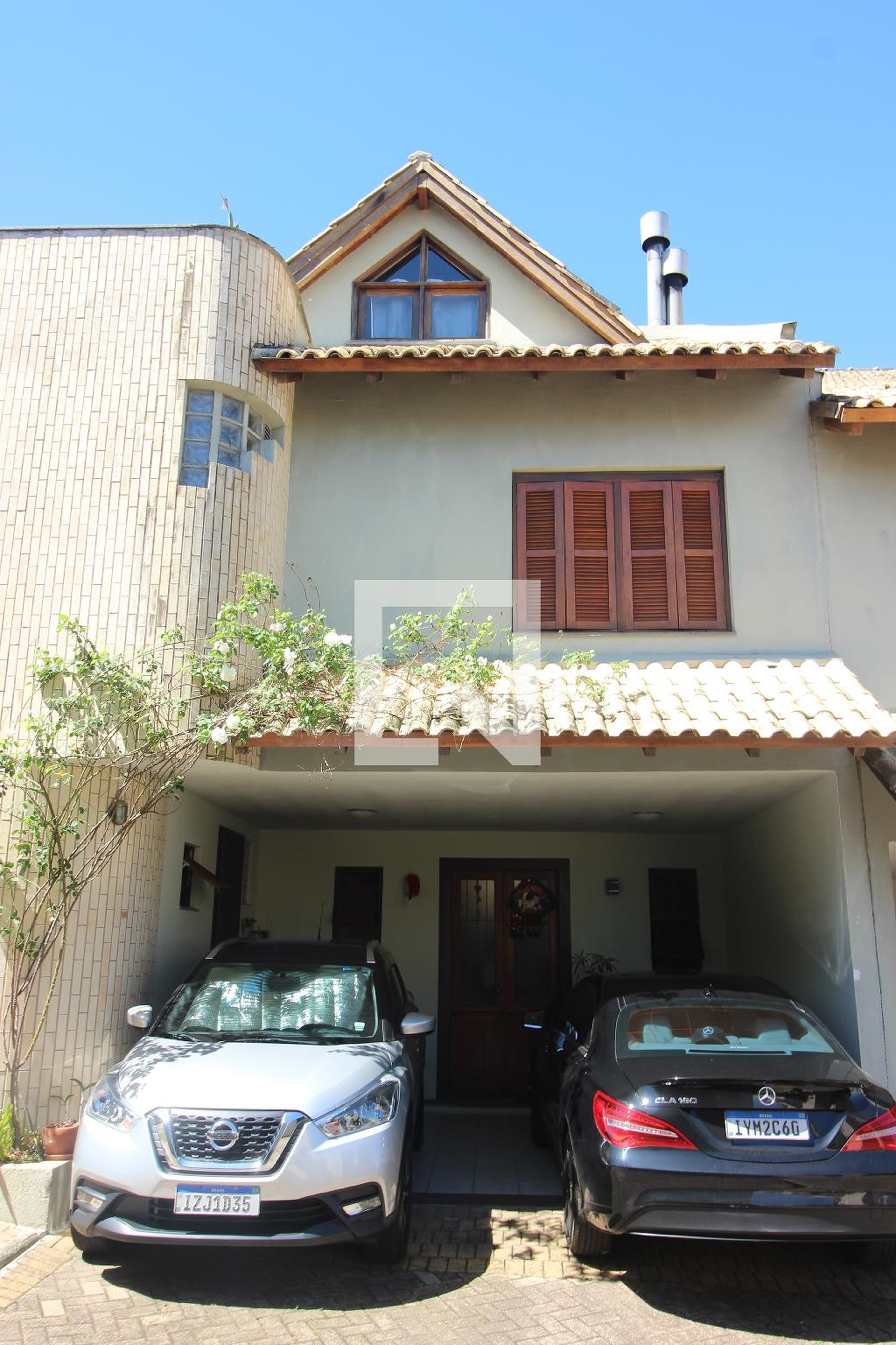 Fachada Condomínio Las Lunas