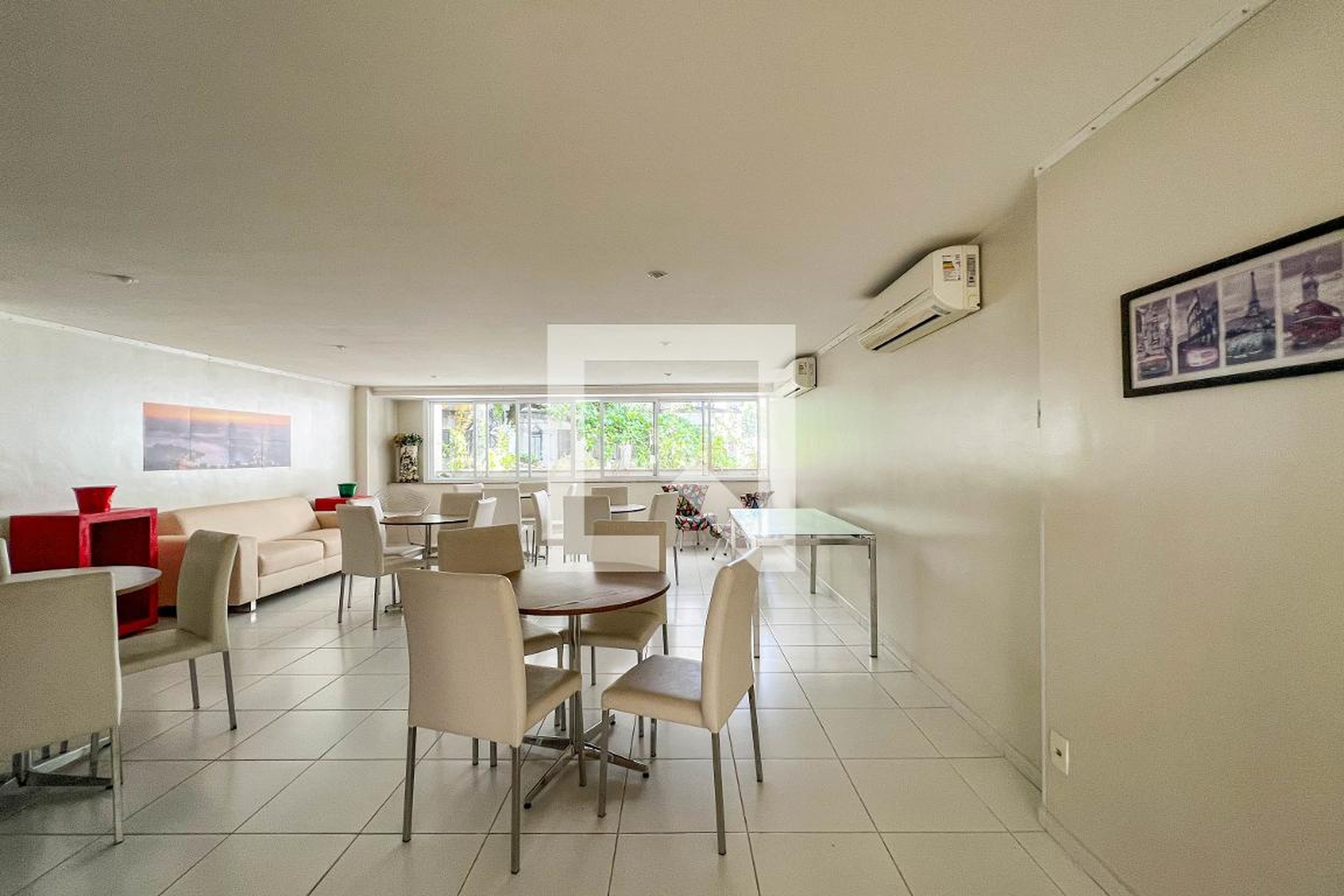 Salão de Festas - Pablo Picasso