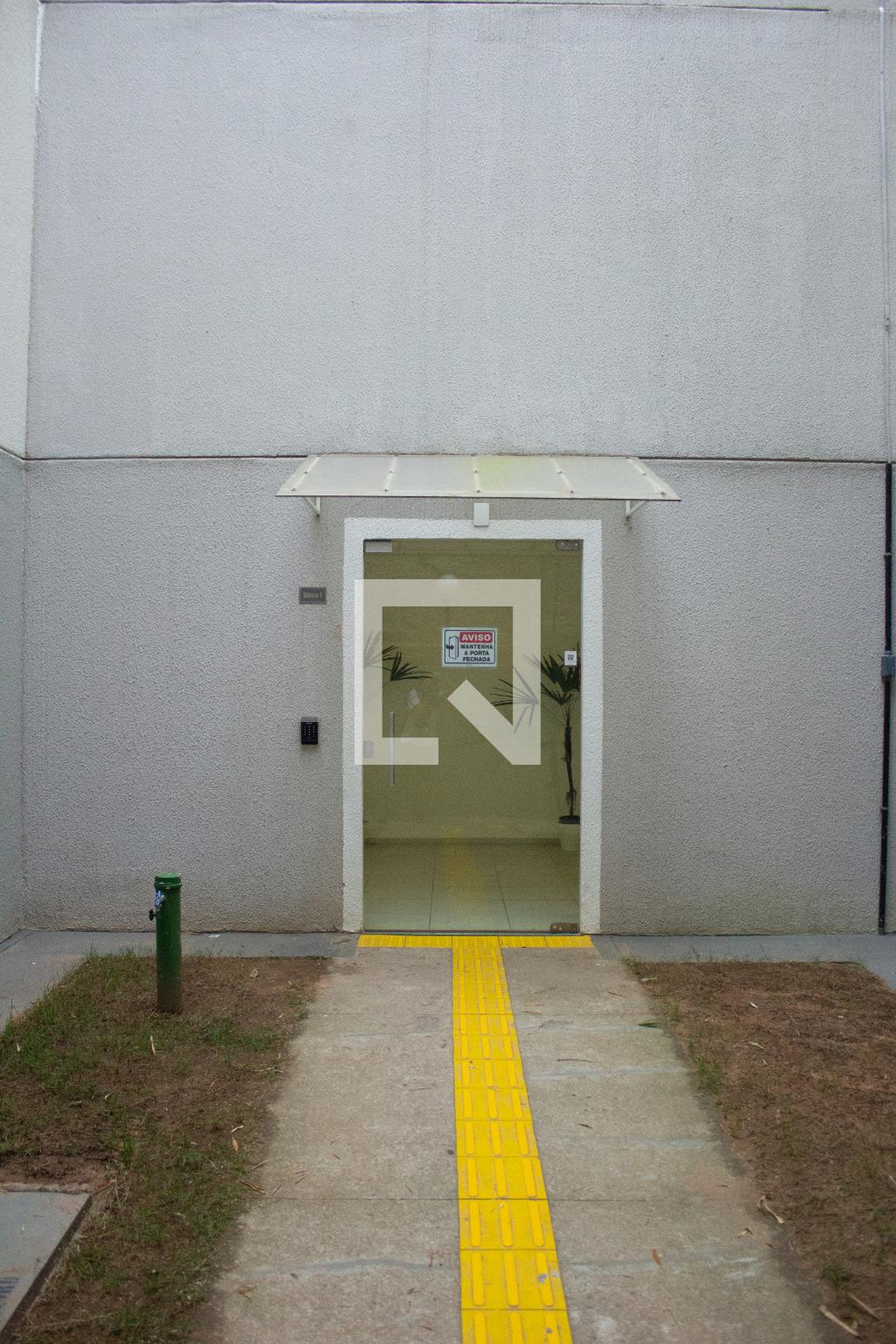 Fachada Condomínio em Rodovia Tapir Rocha, 1820