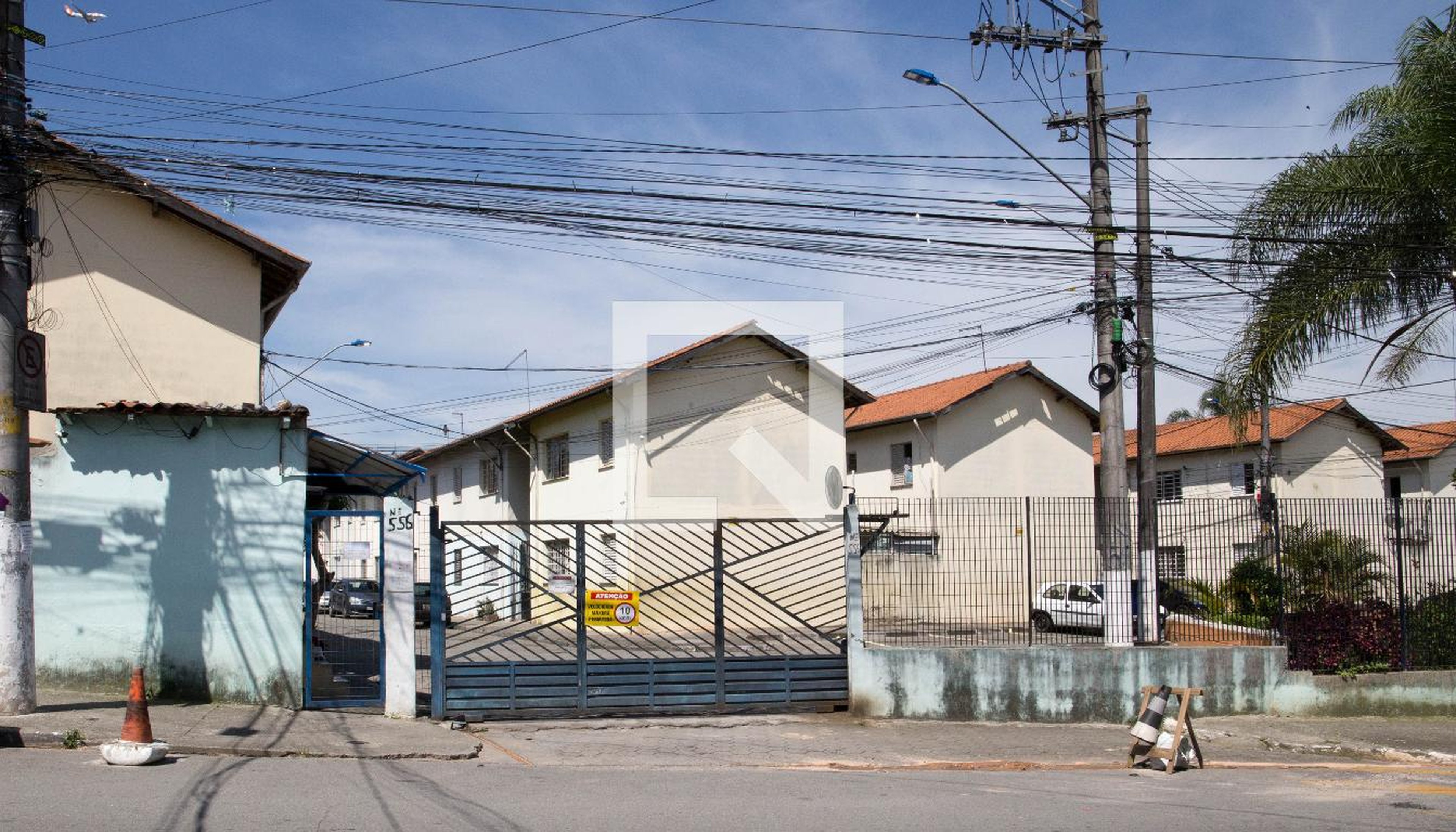 Fachada do Prédio Condomínio em Rua Asa Branca, 556